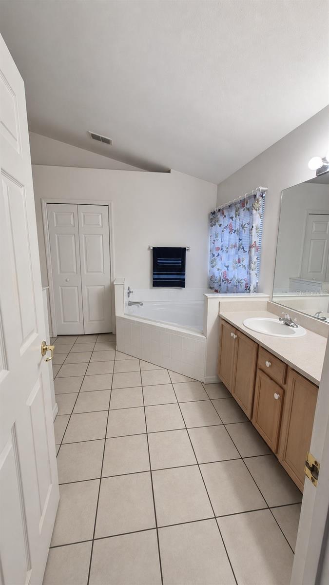 Single Family Residence at 121 S ROMA WAY, KISSIMMEE, photo 10 of 16