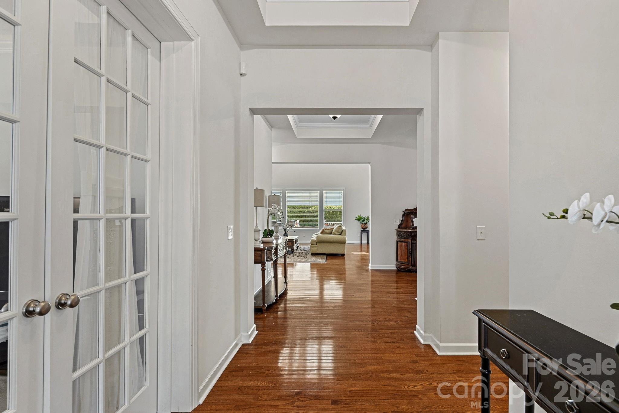 Light filled foyer w/sparkling hardwood floors - 10654 Rippling Stream Drive NW, Concord