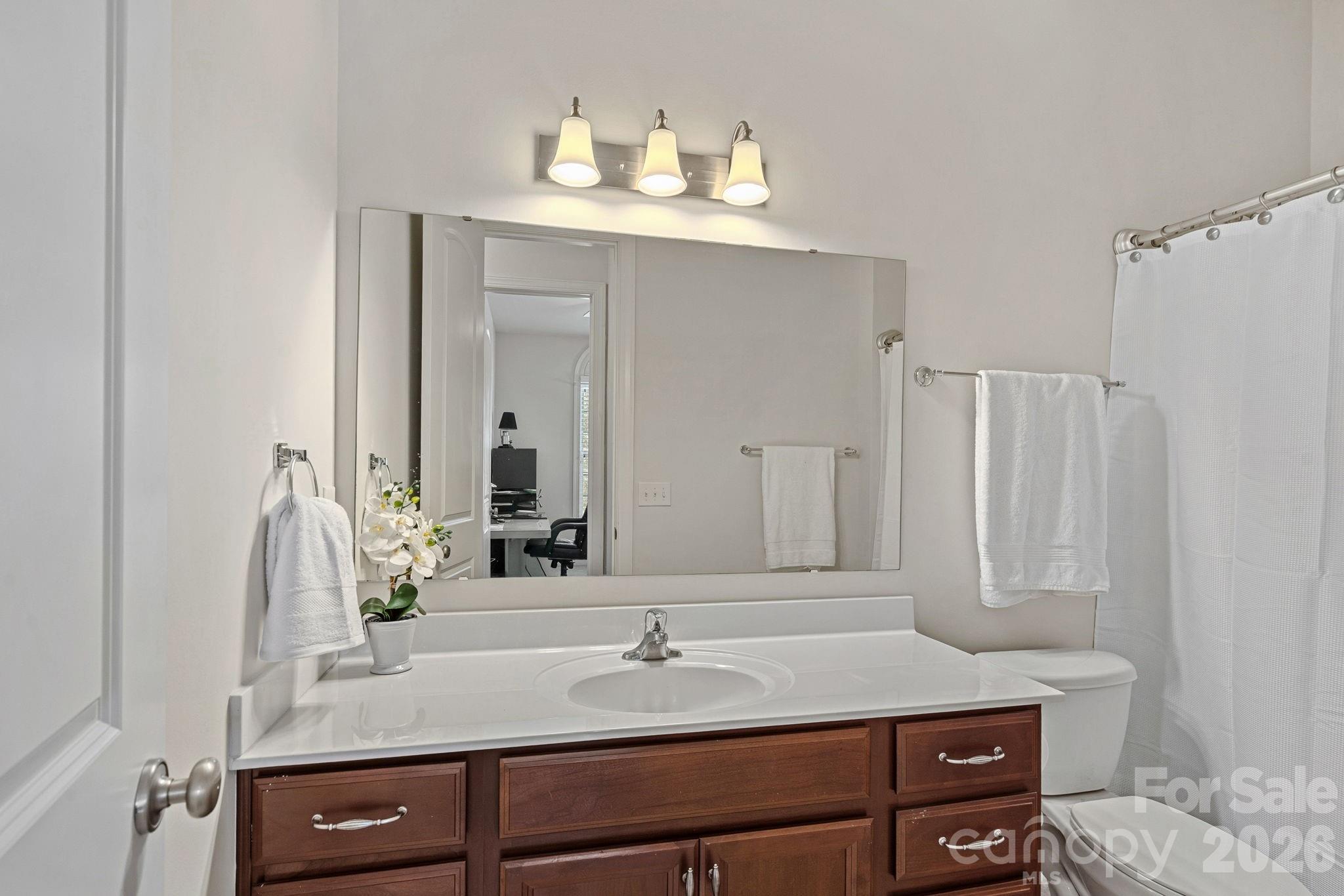 Guest Bath - 10654 Rippling Stream Drive NW, Concord