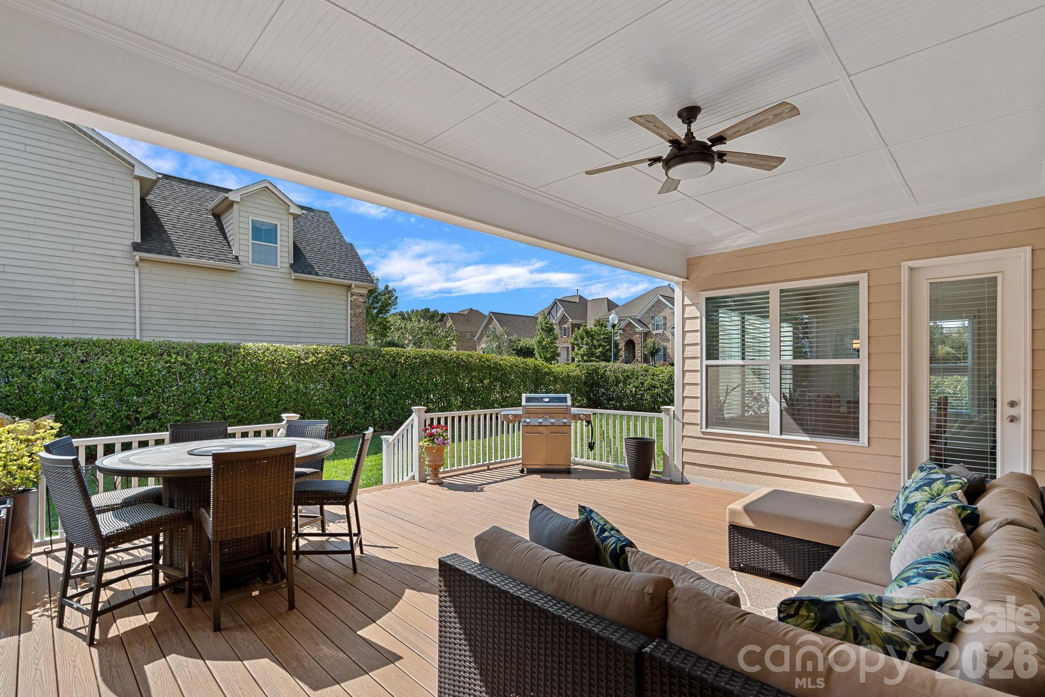 Single Family Residence at 10654 Rippling Stream Drive NW, Concord, photo 3 of 36