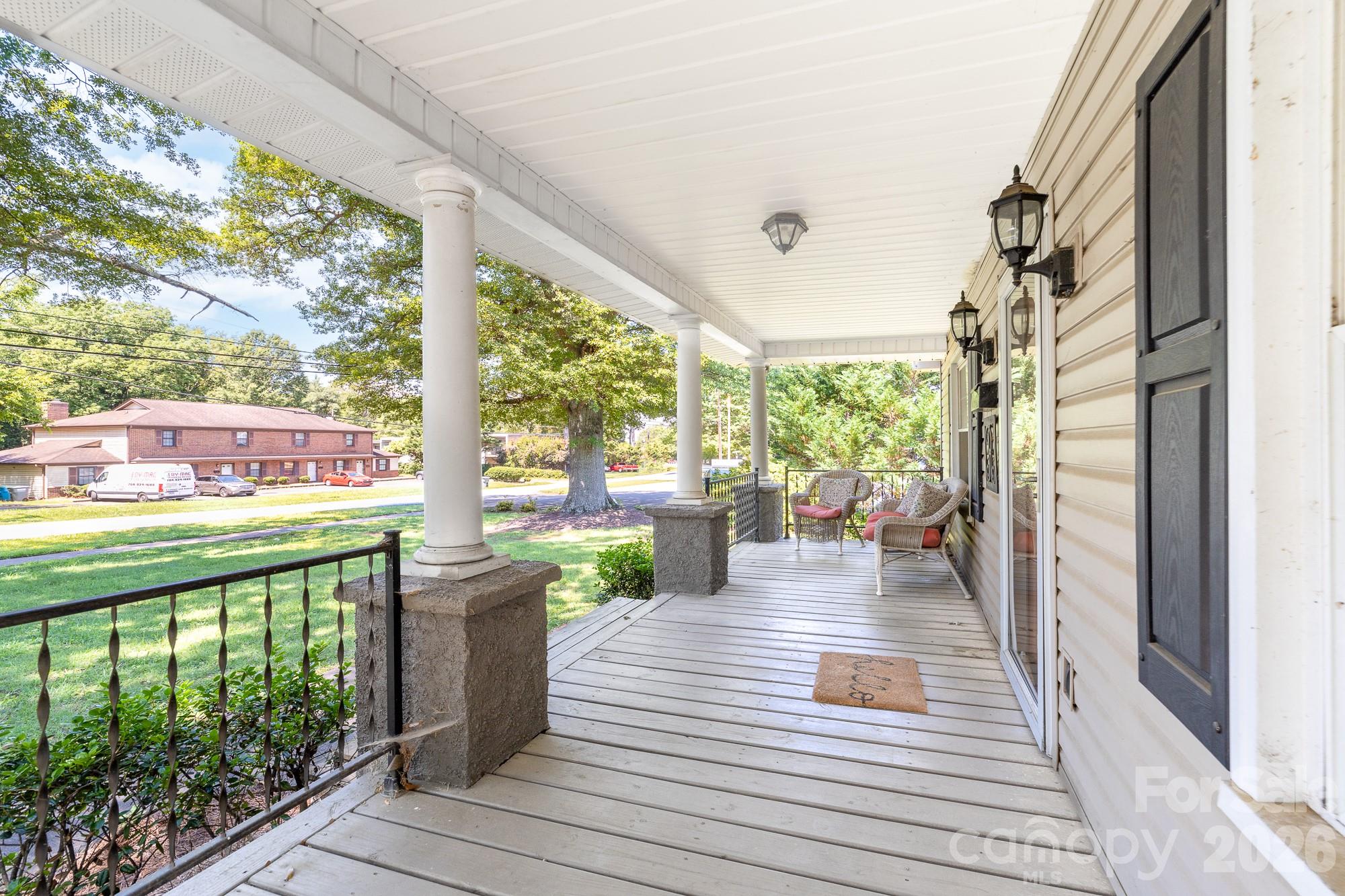 Single Family Residence at 206 Eagle Road, Belmont, photo 4 of 26