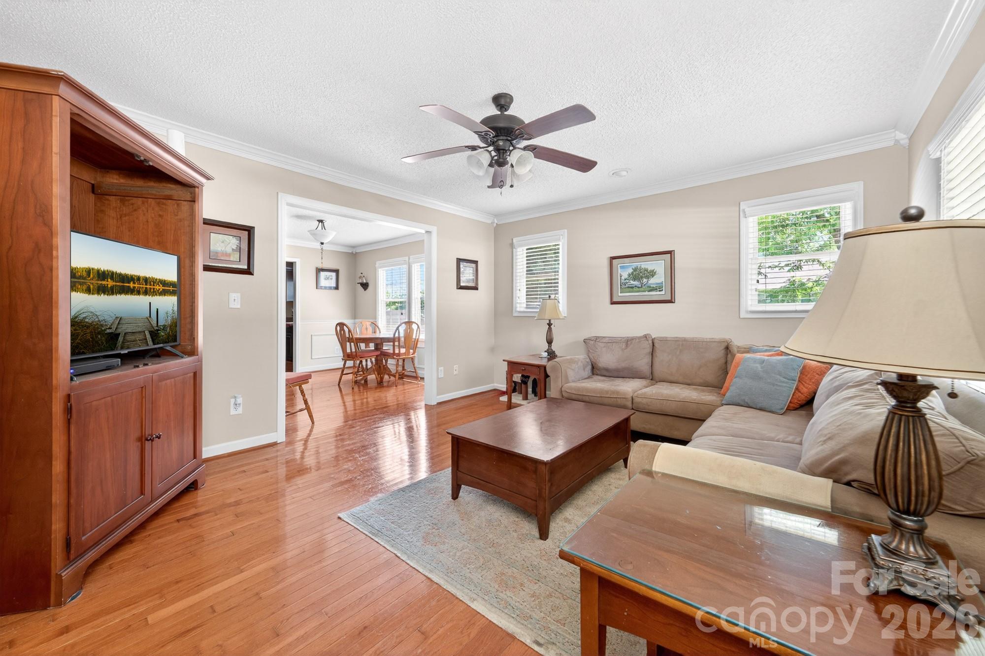 Single Family Residence at 206 Eagle Road, Belmont, photo 8 of 26