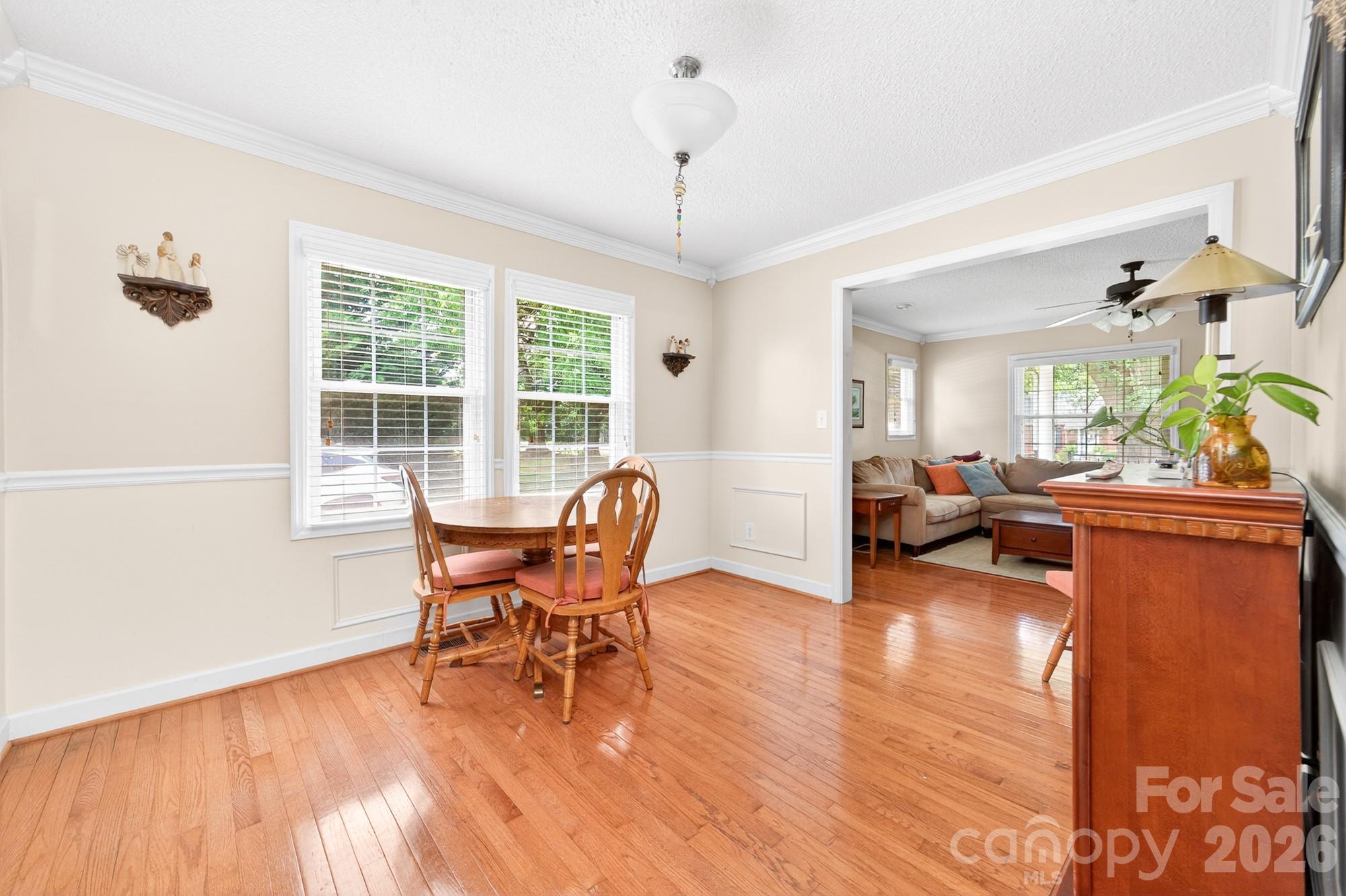 Single Family Residence at 206 Eagle Road, Belmont, photo 11 of 26