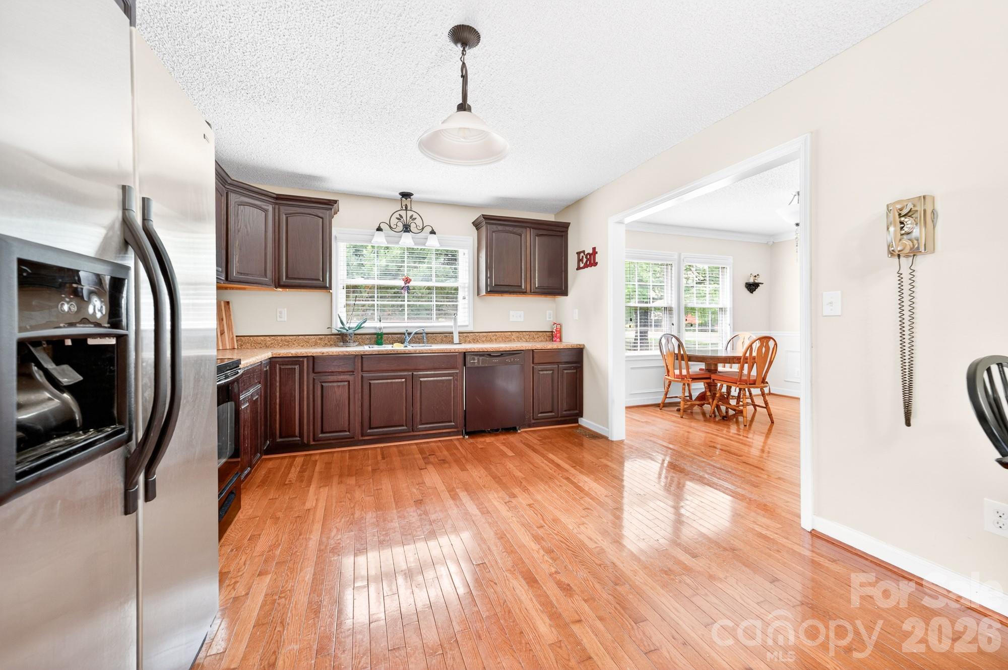 Single Family Residence at 206 Eagle Road, Belmont, photo 12 of 26