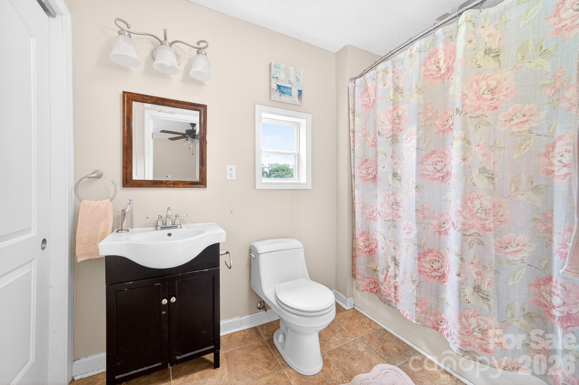 Single Family Residence at 206 Eagle Road, Belmont, photo 17 of 26