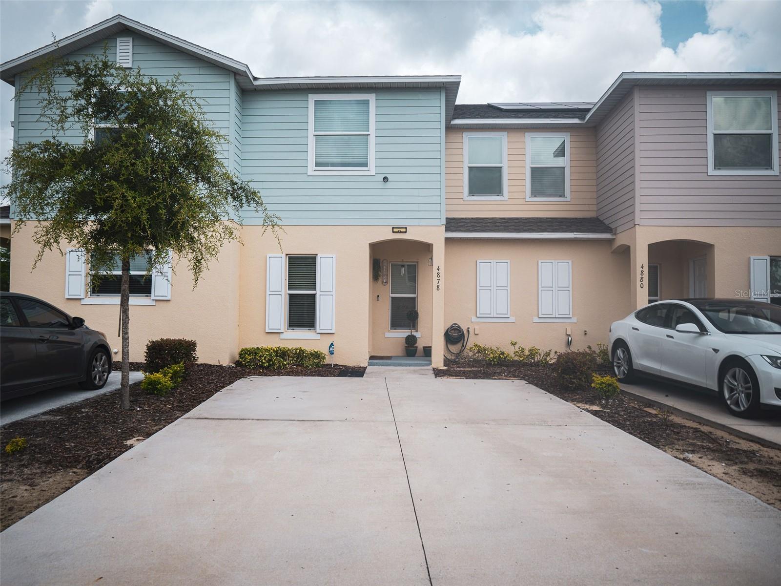 4878 CORAL CASTLE DR
