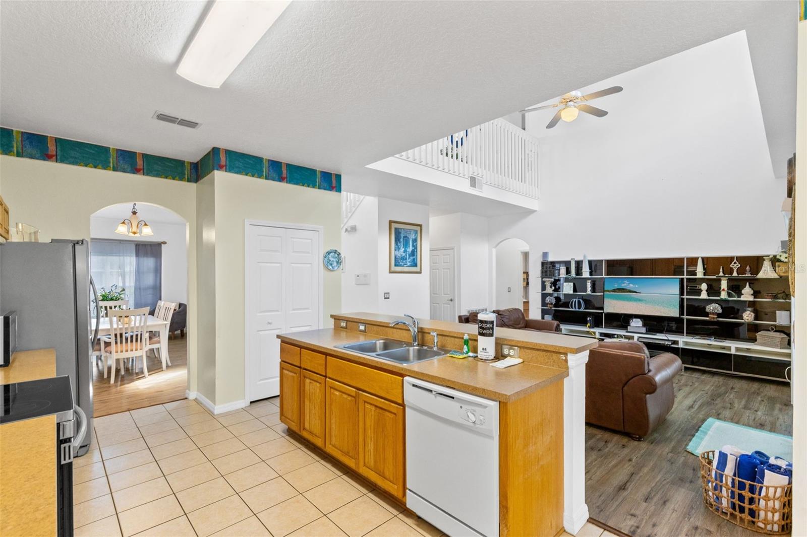 Single Family Residence at 4602 CUMBRIAN LAKES DR, KISSIMMEE, photo 14 of 42