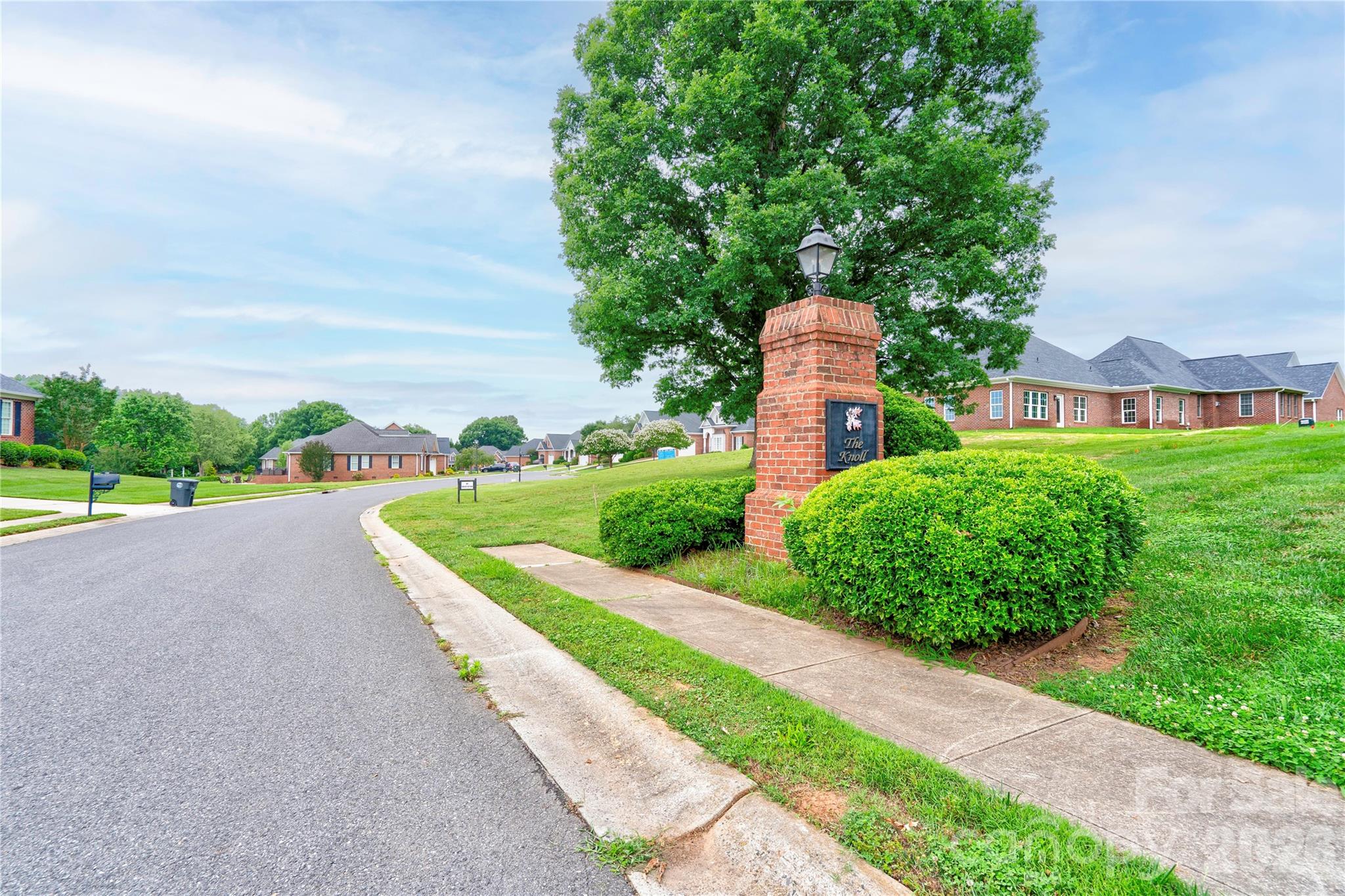 The Knoll - 121 Blakemore Drive, Shelby