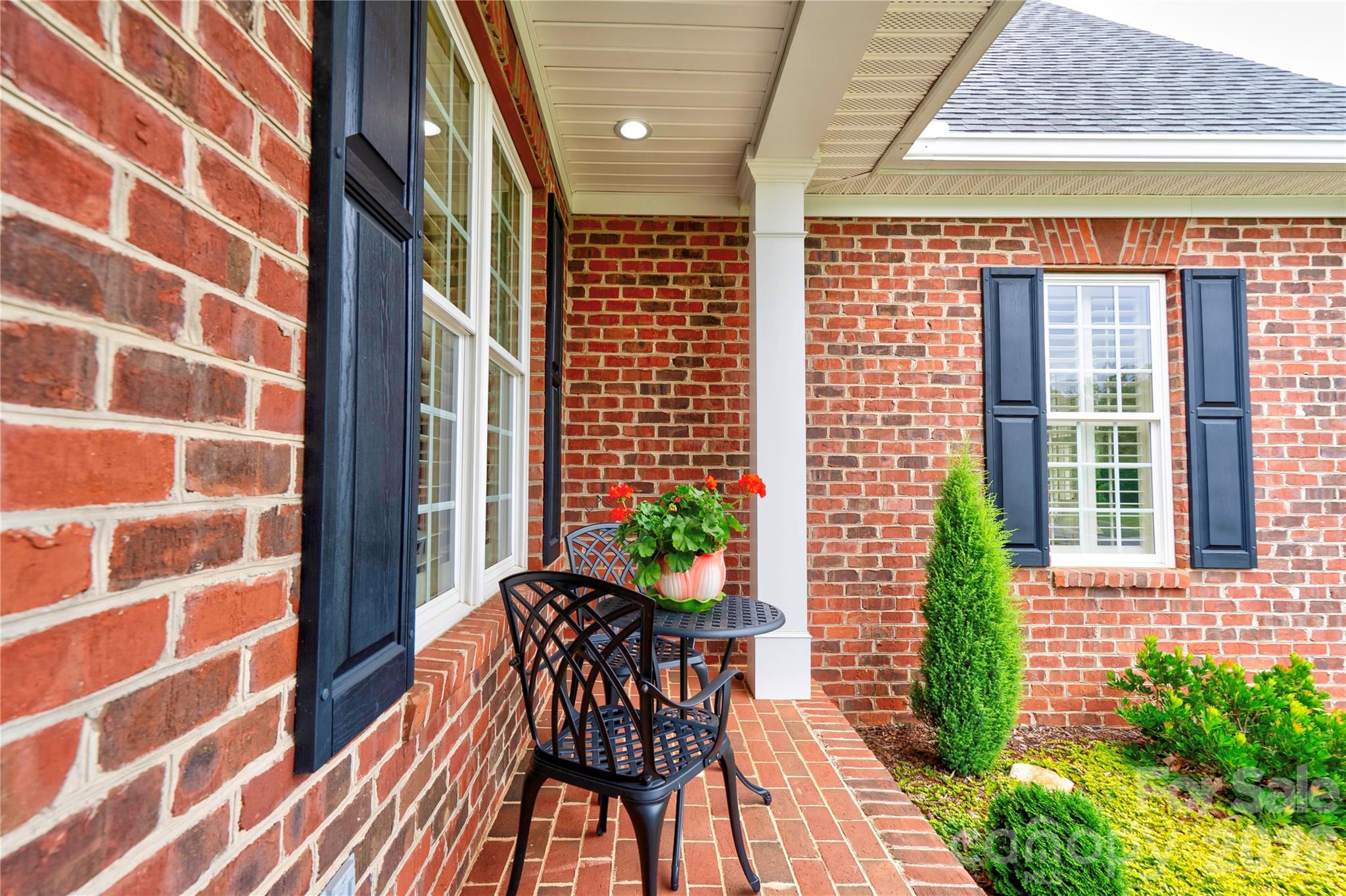 Covered Front Porch - 121 Blakemore Drive, Shelby