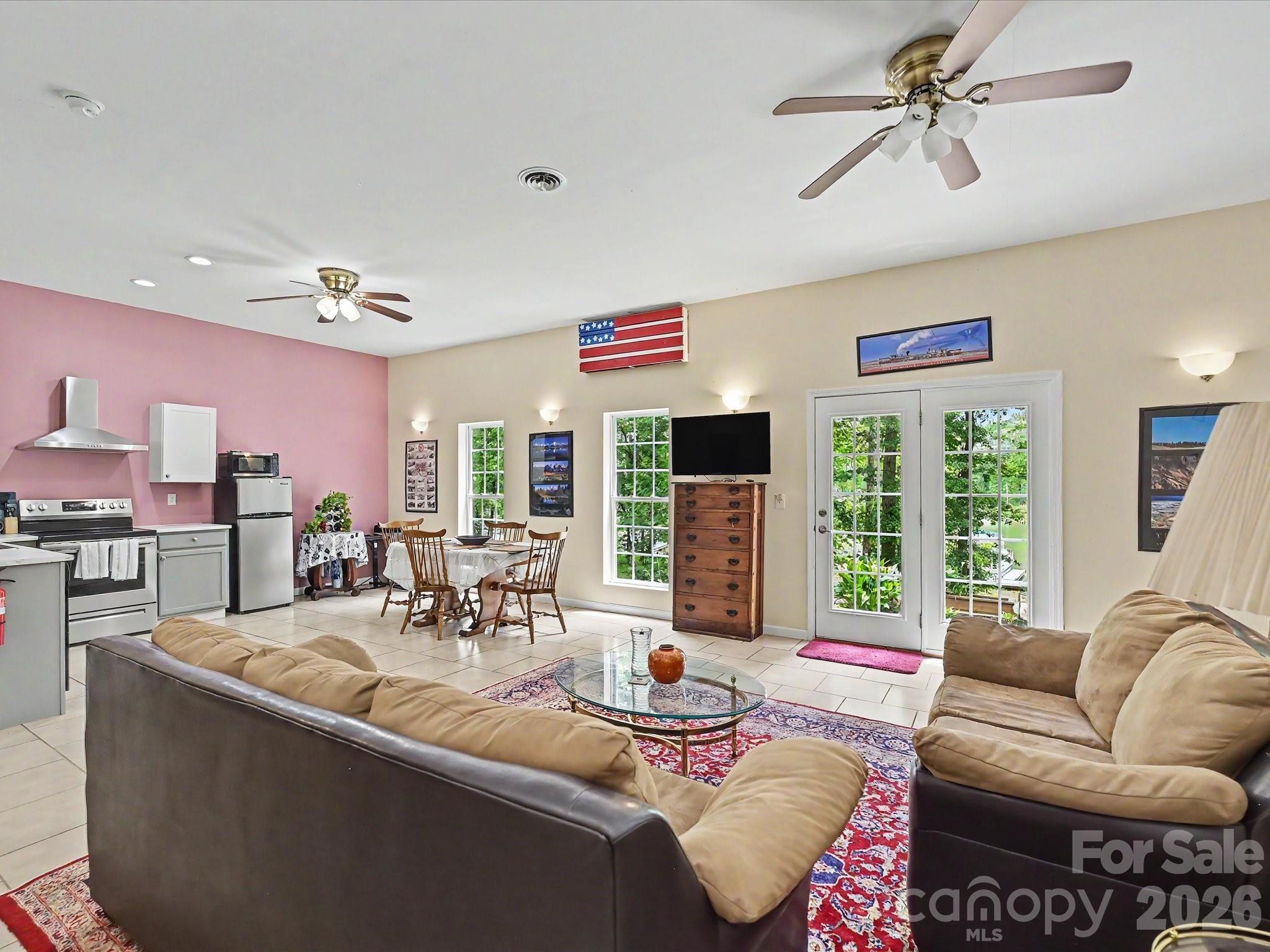 Basement apartment with tile floors, ceiling fan - 152 Lighthouse Road, Mount Holly