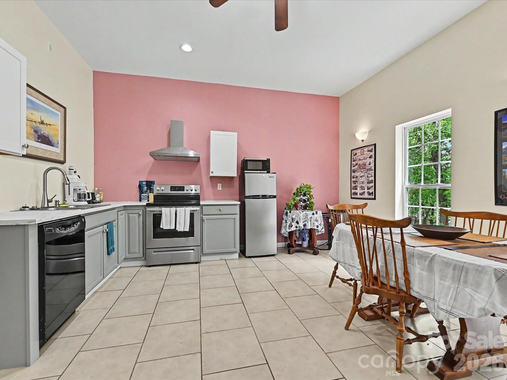 Basement apartment with small kitchen - 152 Lighthouse Road, Mount Holly