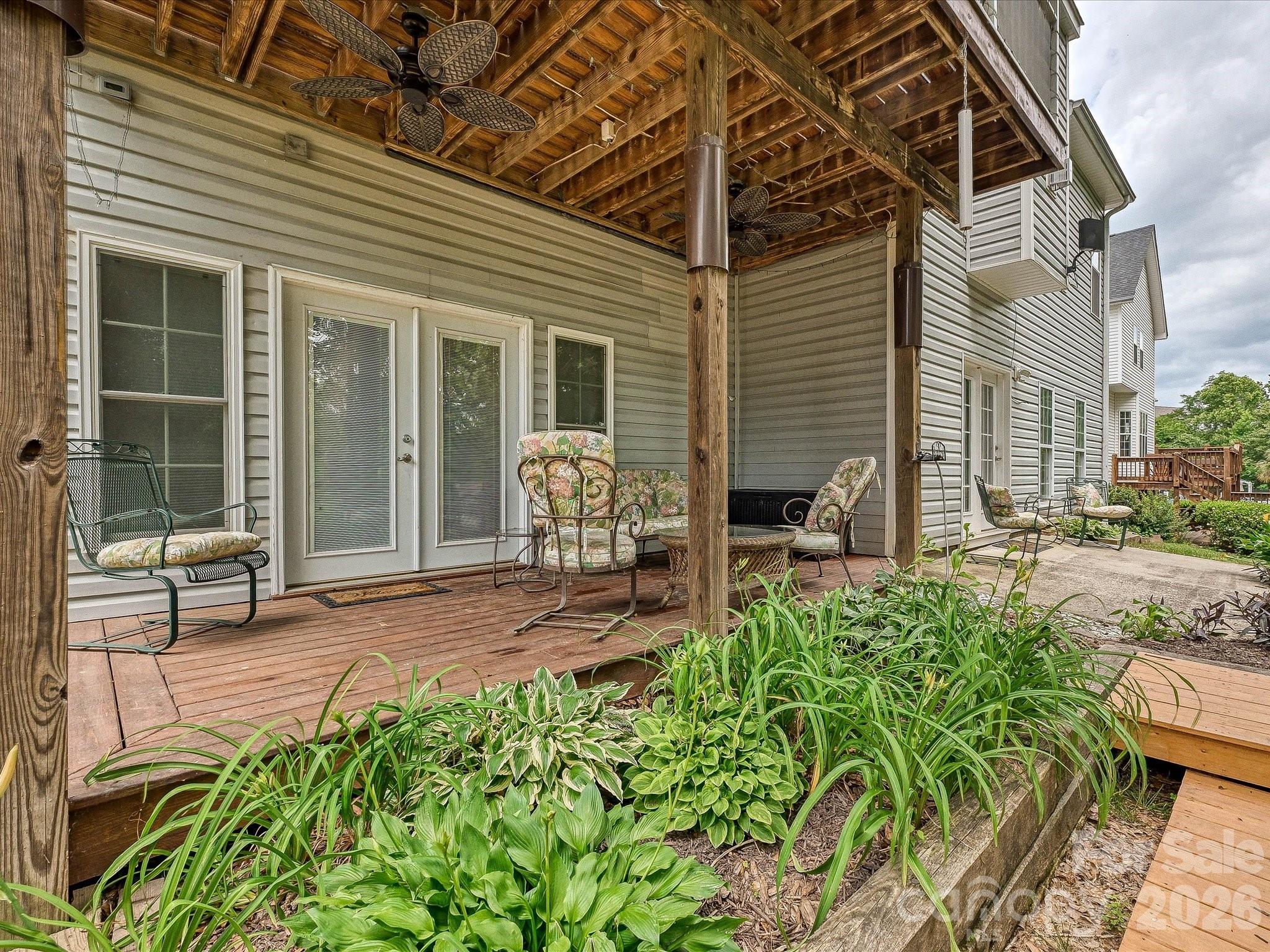 Basement deck - 152 Lighthouse Road, Mount Holly