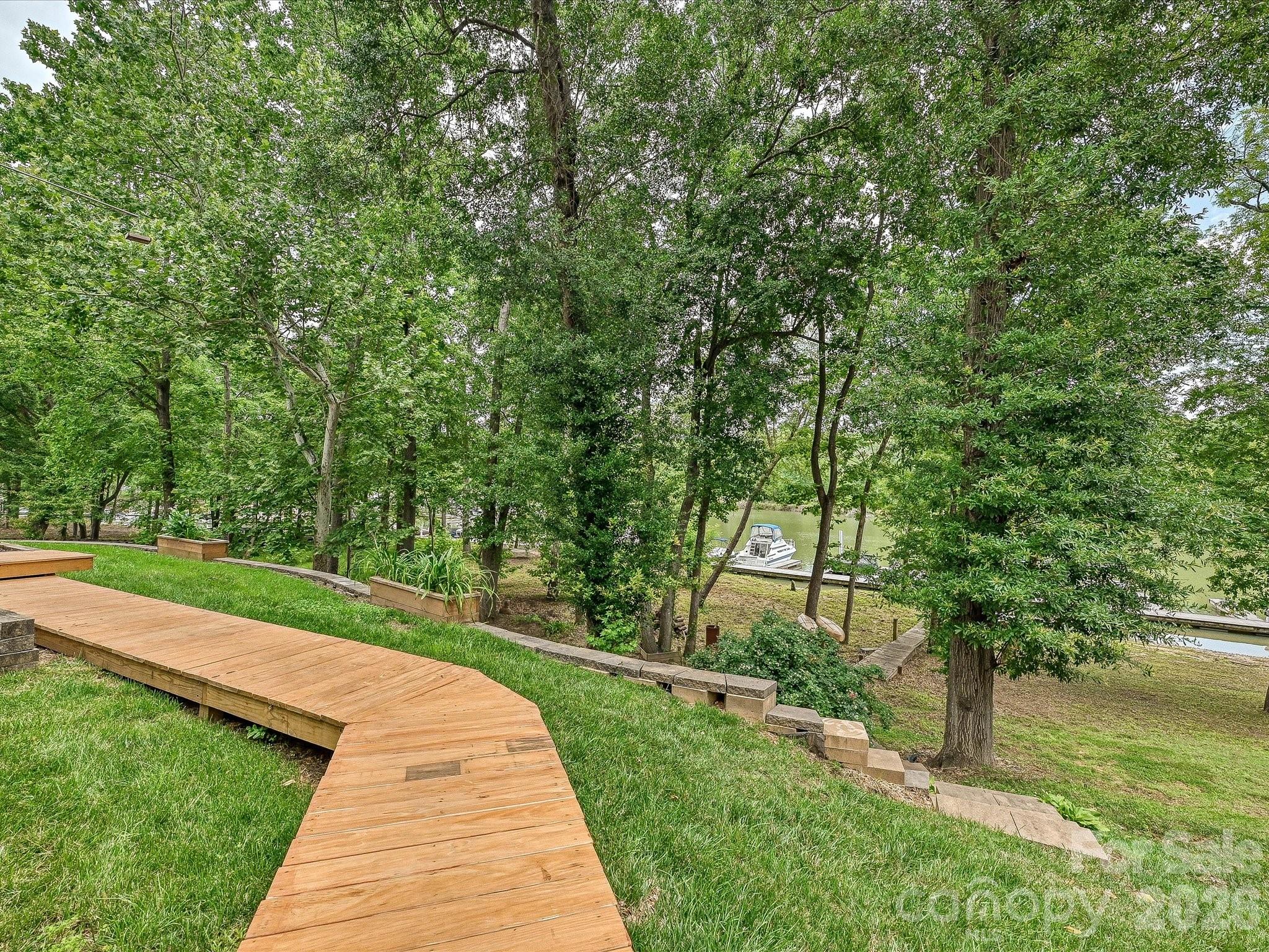 Walkway - 152 Lighthouse Road, Mount Holly