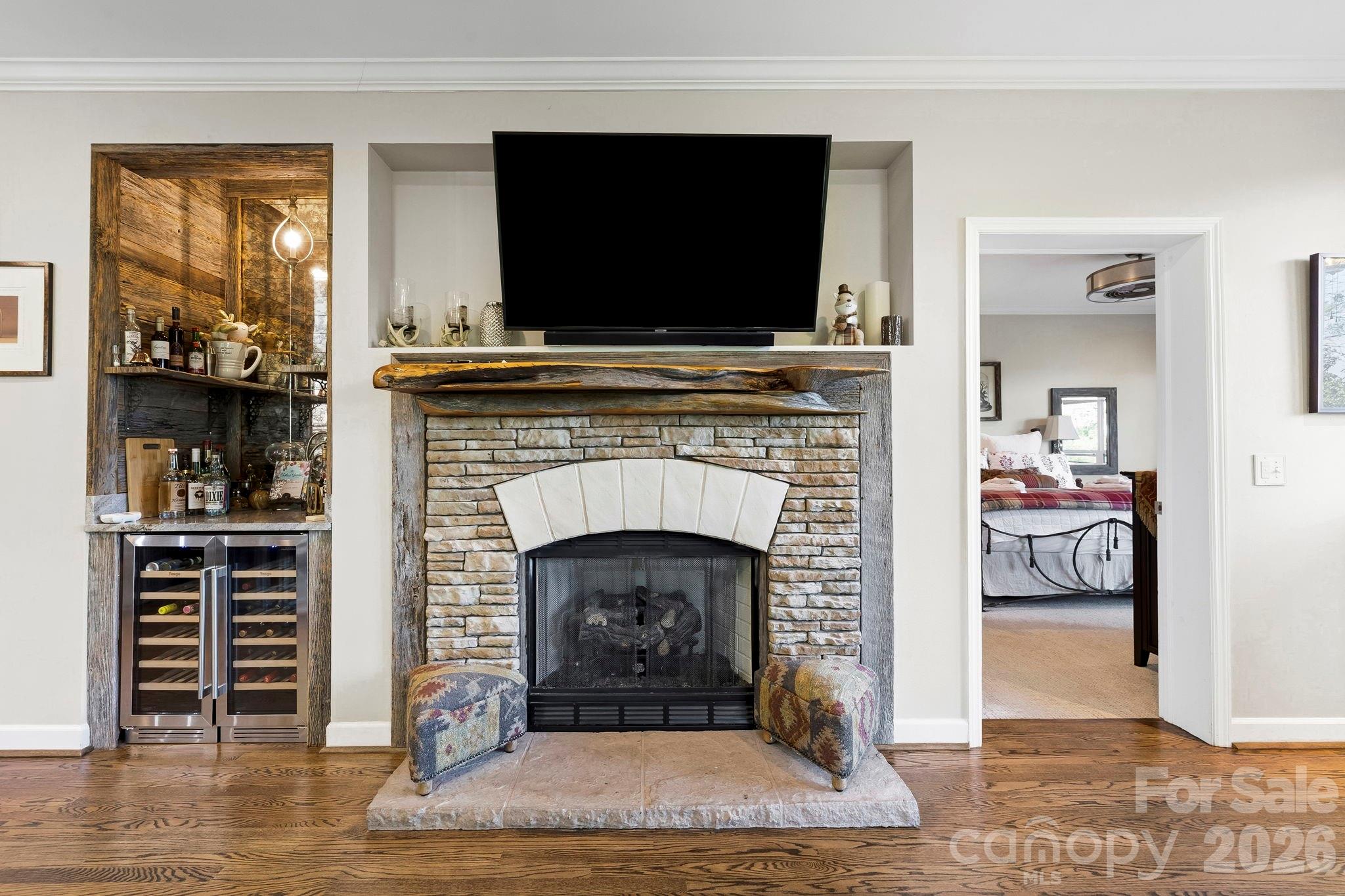 Gas Fireplace w/Built In - 30 Lower Tanglewood Road E, Lake Toxaway