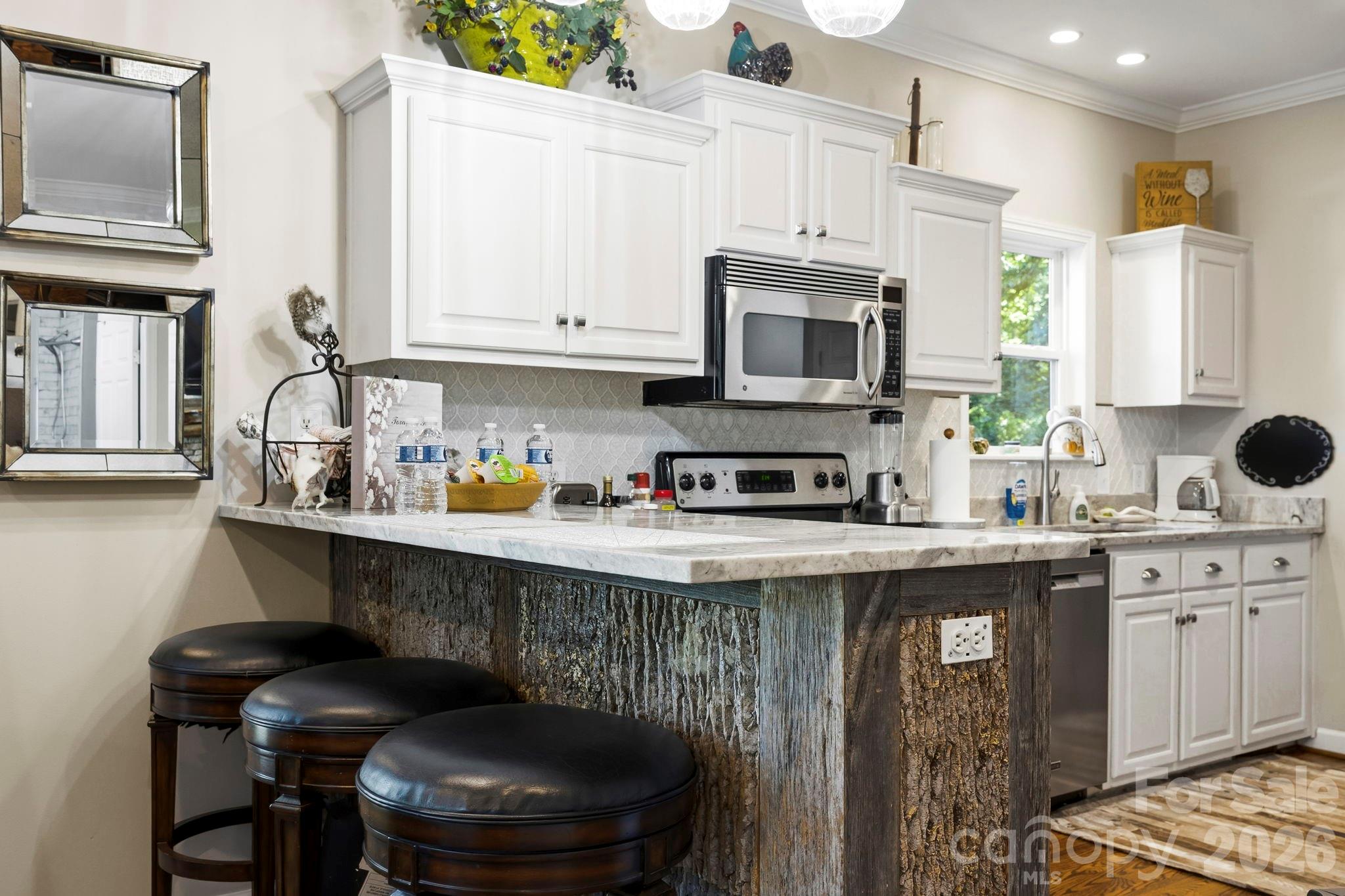Large Island - 30 Lower Tanglewood Road E, Lake Toxaway