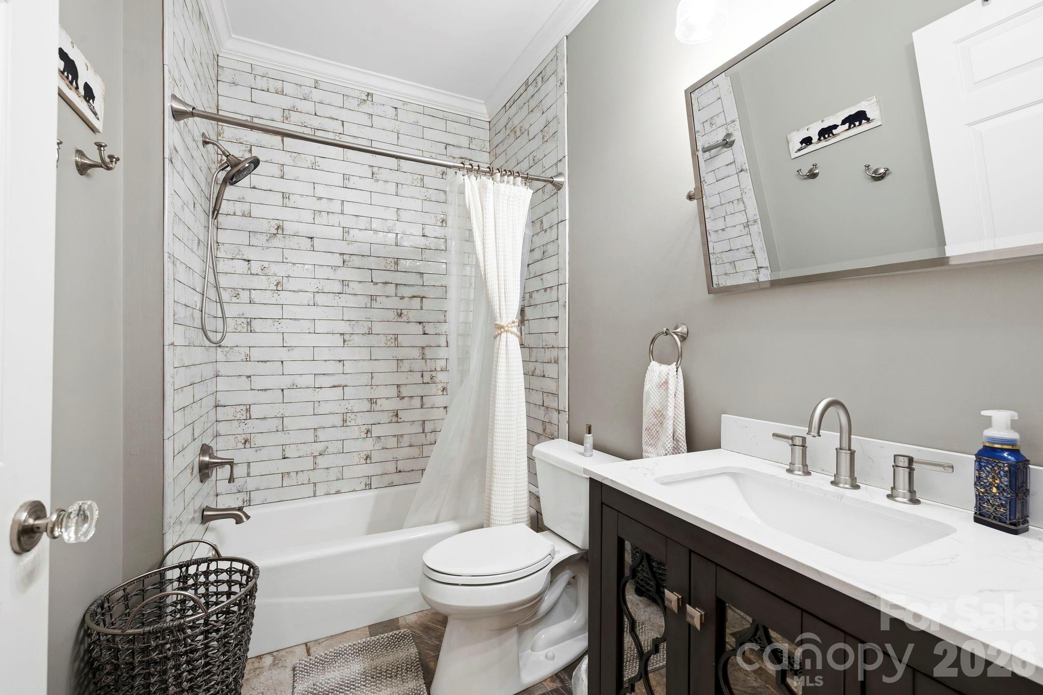 Full Bathroom - 30 Lower Tanglewood Road E, Lake Toxaway