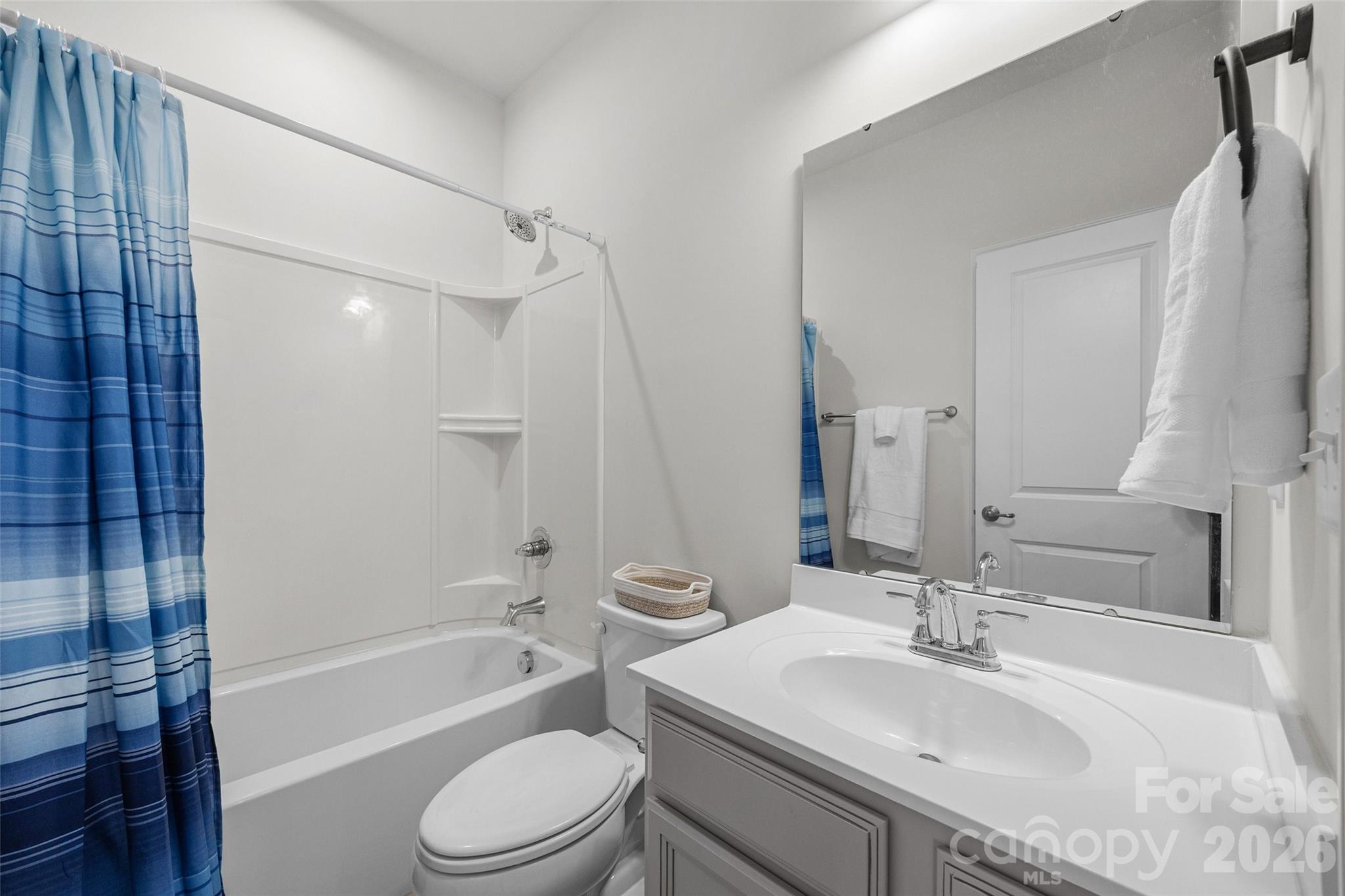 bath - 2605 Grantham Place Drive, Fort Mill