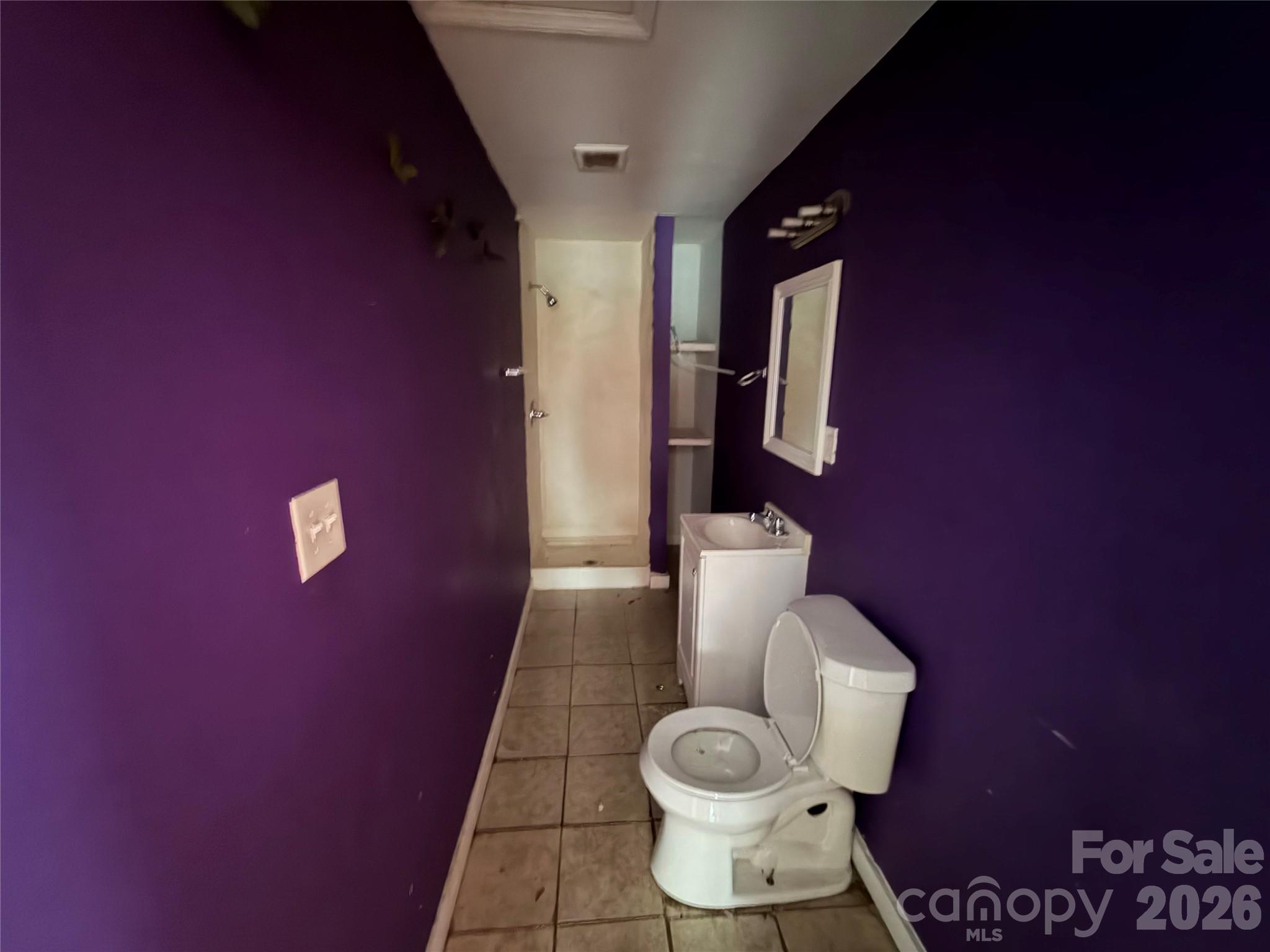 Hall Bath - 2528 Gardner Street, Gastonia