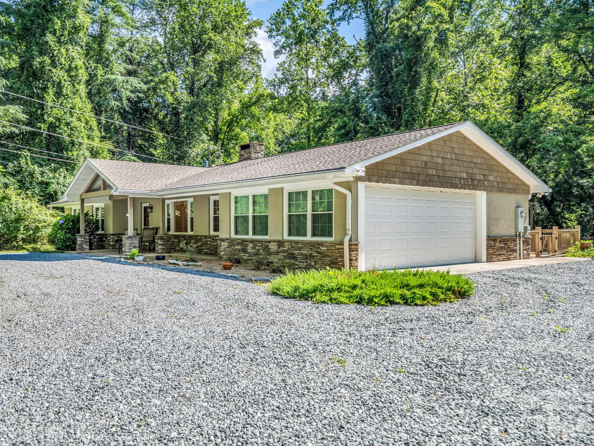 2 Car garage with storage room - 260 Warrior Drive, Tryon