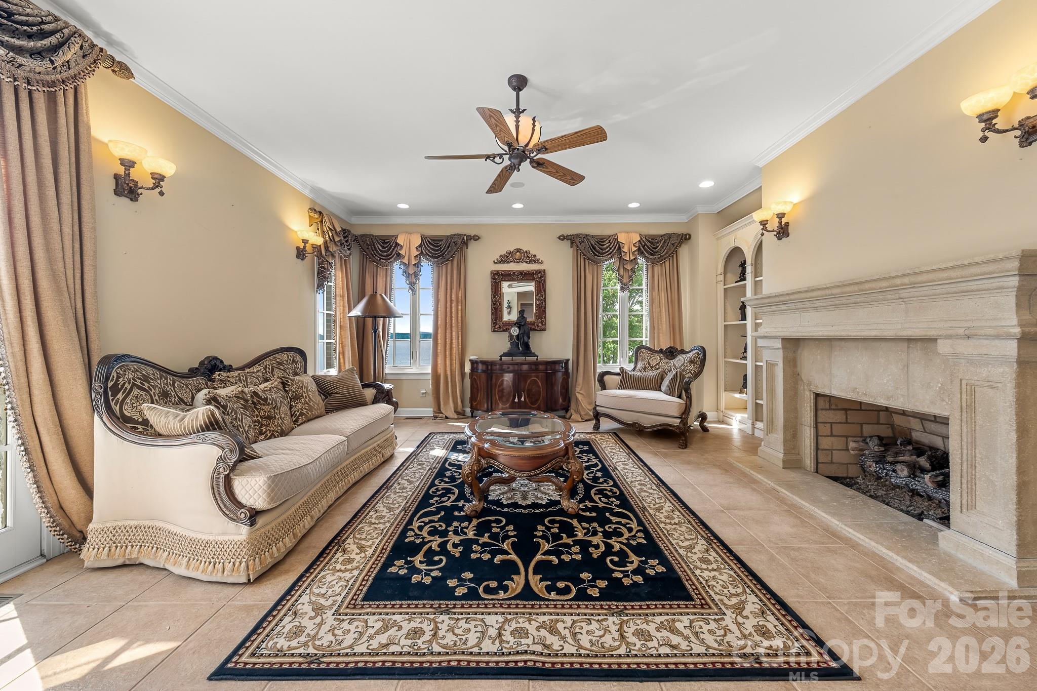 Single Family Residence at 331 Ivy Arbor Circle, Rock Hill, photo 9 of 48