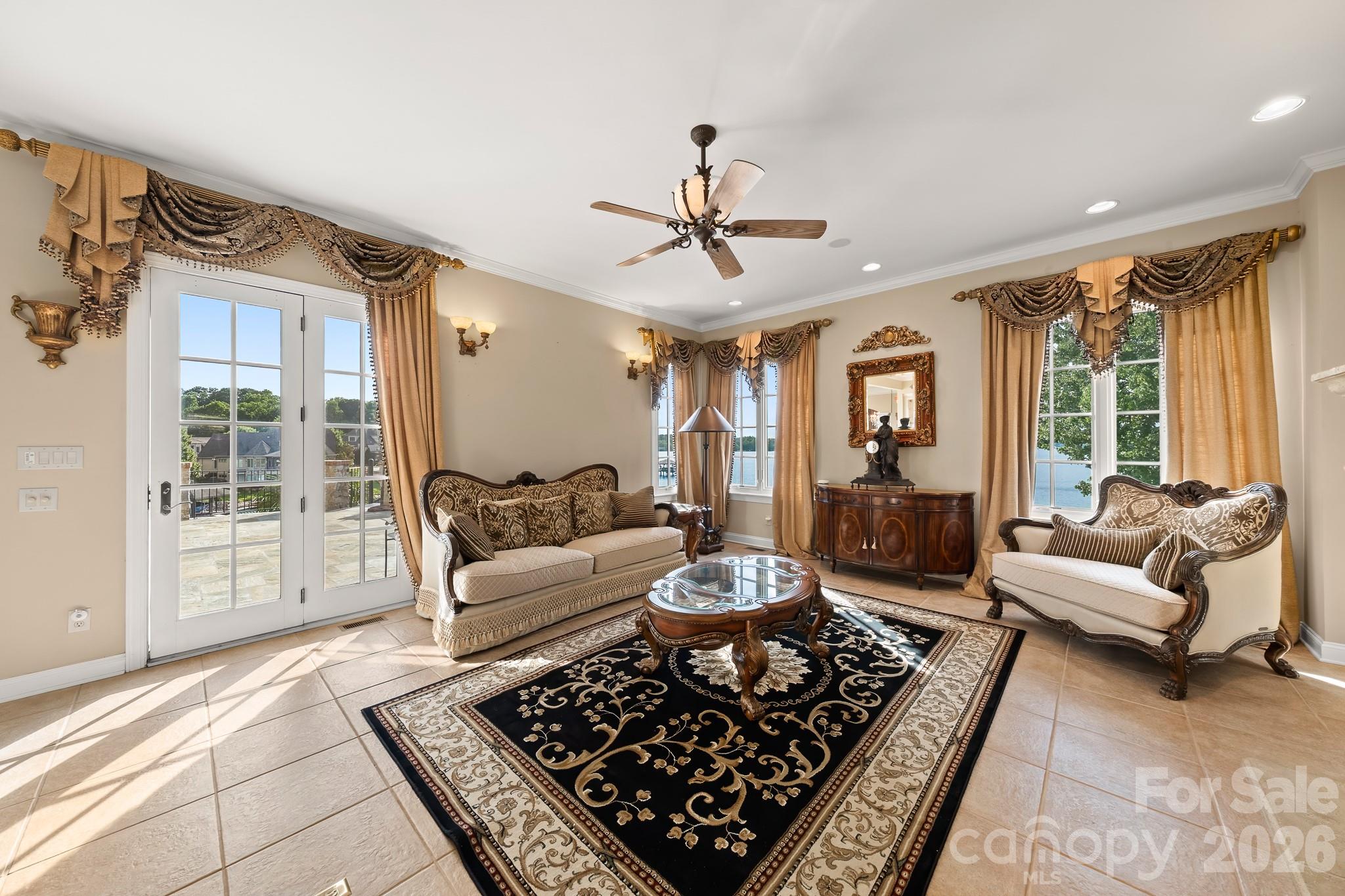 Single Family Residence at 331 Ivy Arbor Circle, Rock Hill, photo 23 of 48