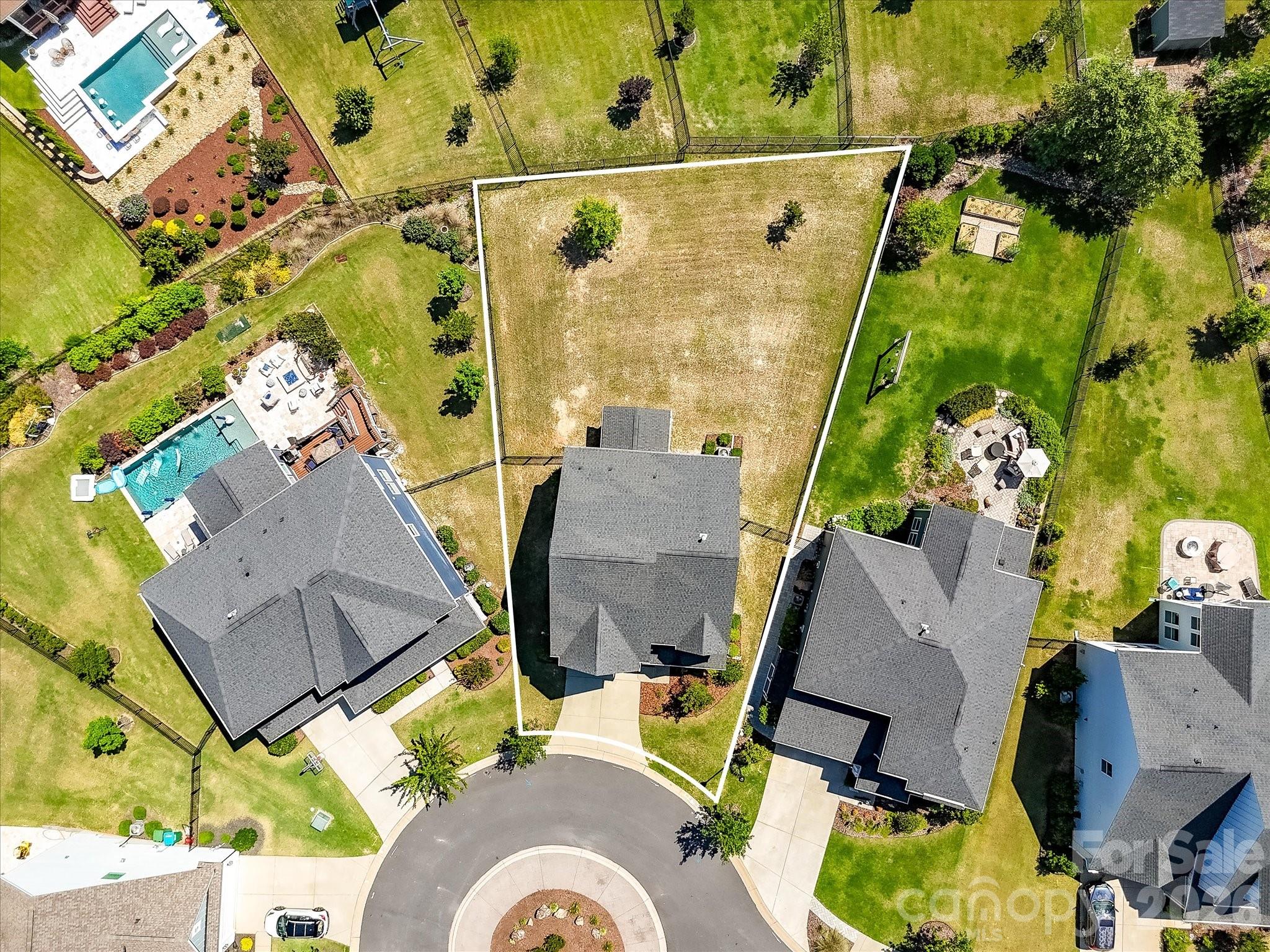 "Approx" fence lines - 6203 Six String Court, Fort Mill