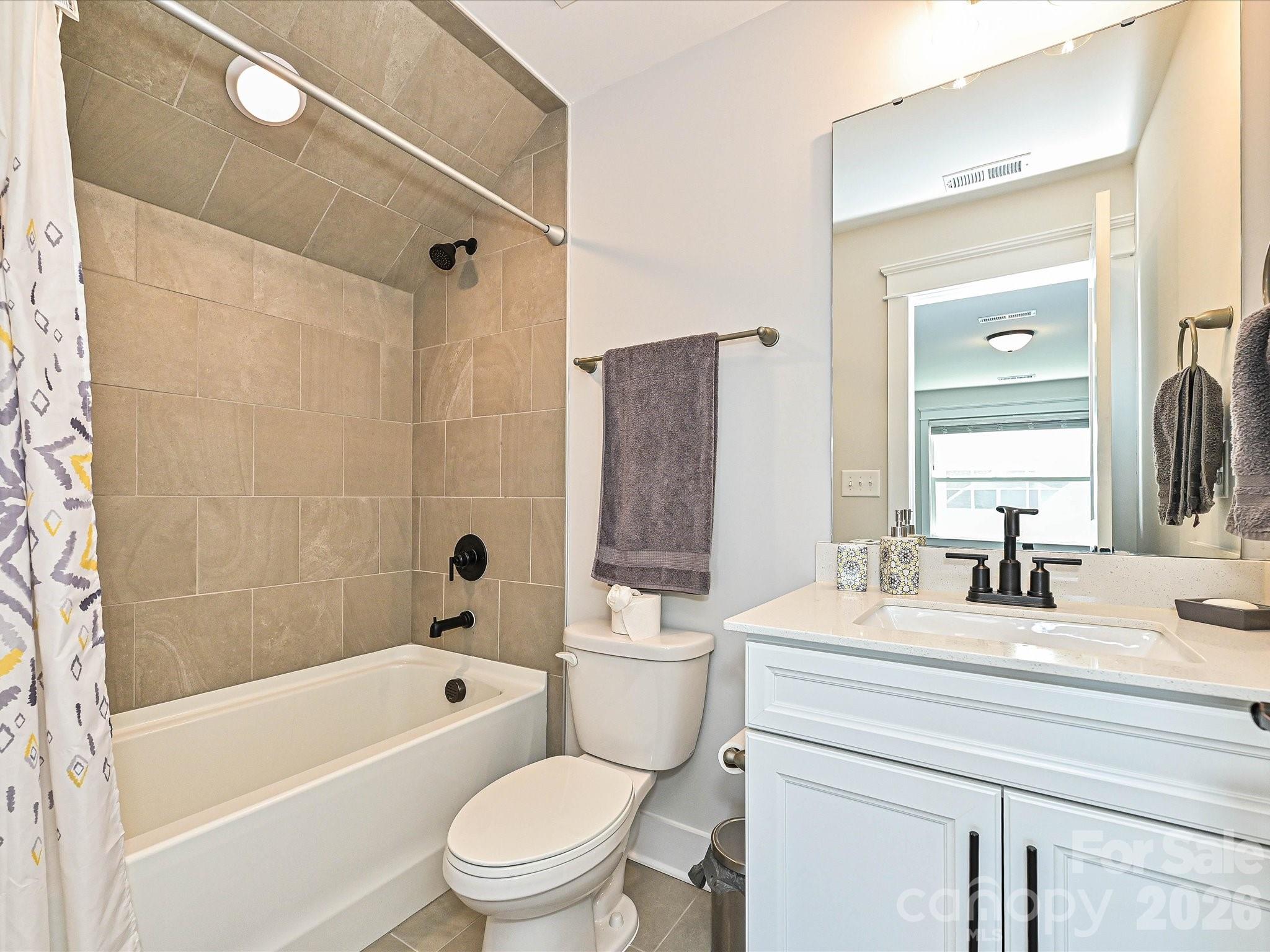 Single Family Residence at 13215 Fiore Place, Huntersville, photo 41 of 48