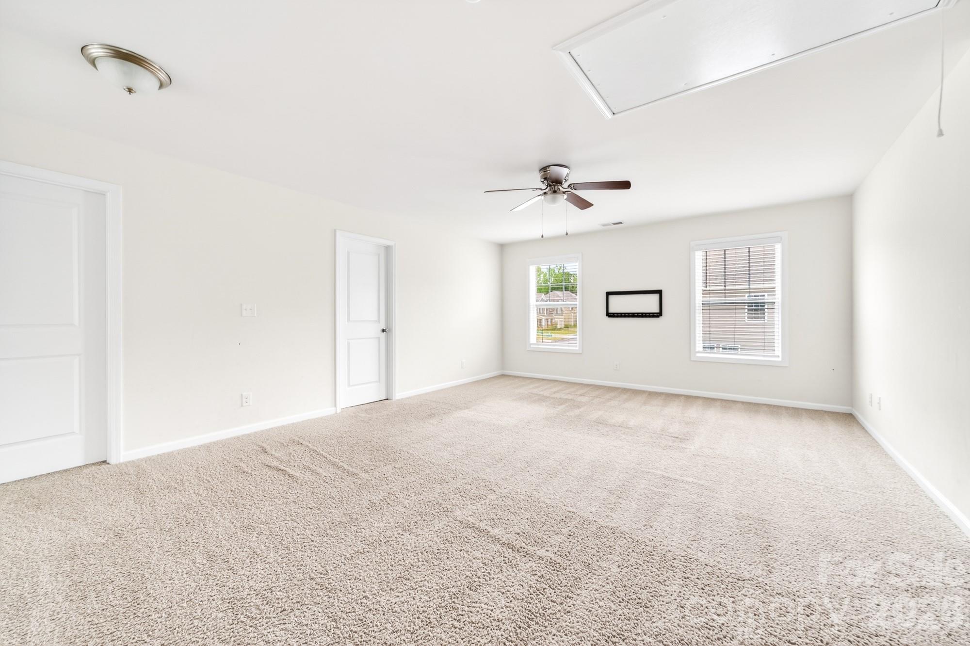 Playroom? Hang out room? Home office? There is enough space for have all 3. - 5972 Redwood Pine Road, Concord