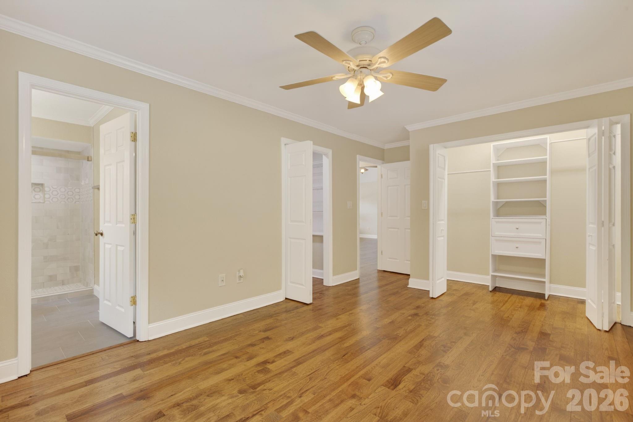 Primary bedroom with ensuite and 2 closets - 97 Whippoorwill Lane, Fairview