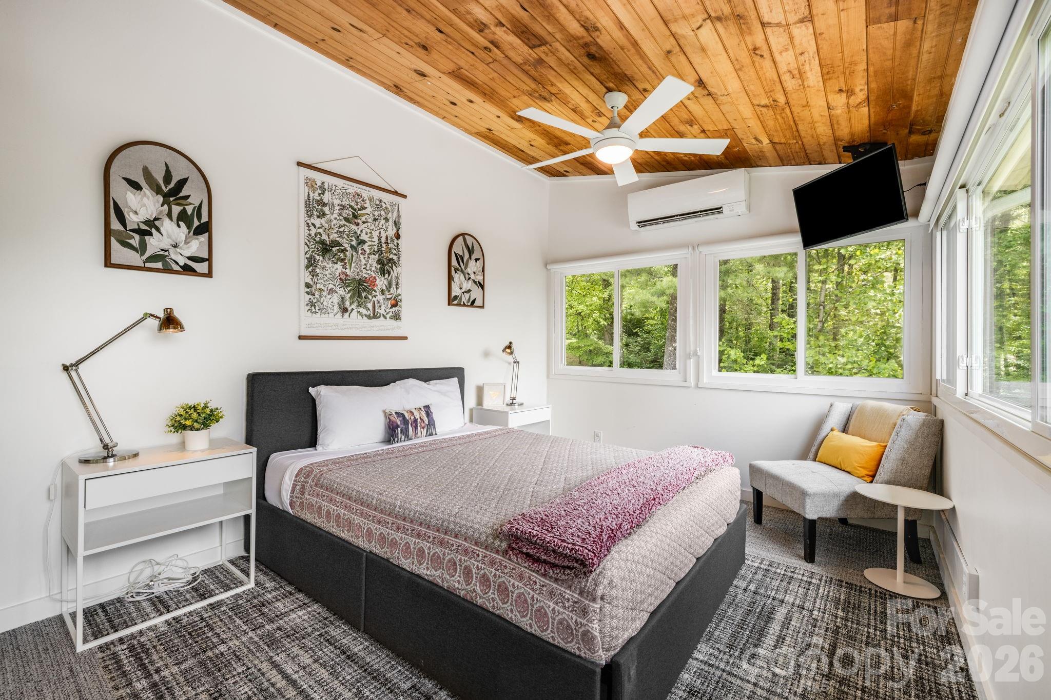 Single Family Residence at 172 Amble Lane, Fletcher, photo 14 of 45