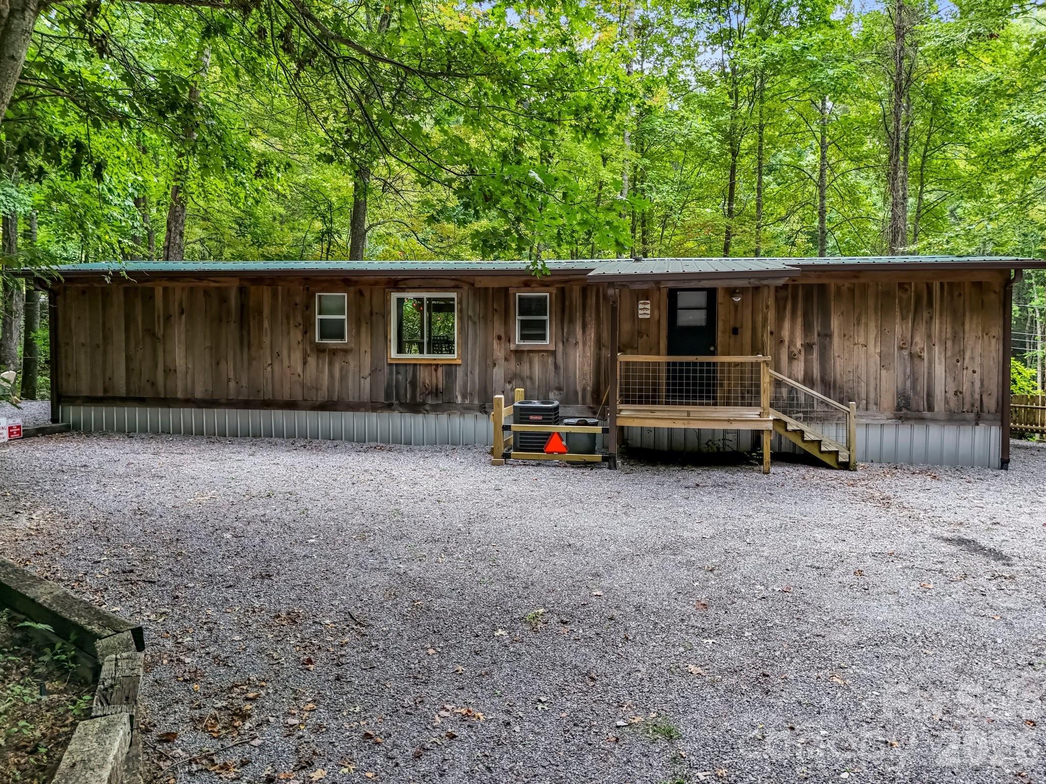 2 bedroom guest/rental home - 97 Whippoorwill Lane, Fairview