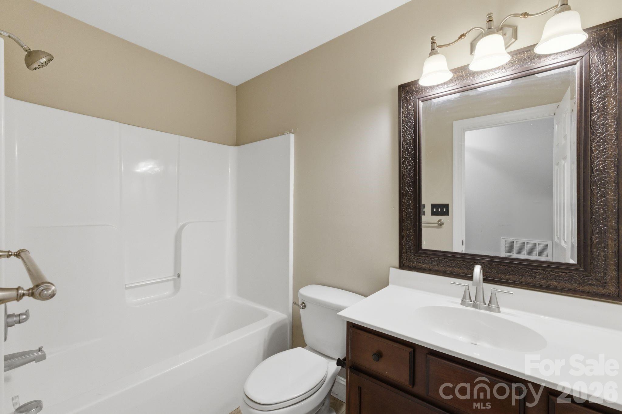 Single Family Residence at 190 Meadow Glen Drive, Troutman, photo 25 of 47