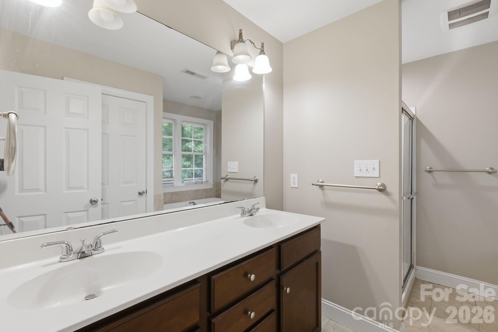 Single Family Residence at 190 Meadow Glen Drive, Troutman, photo 32 of 47