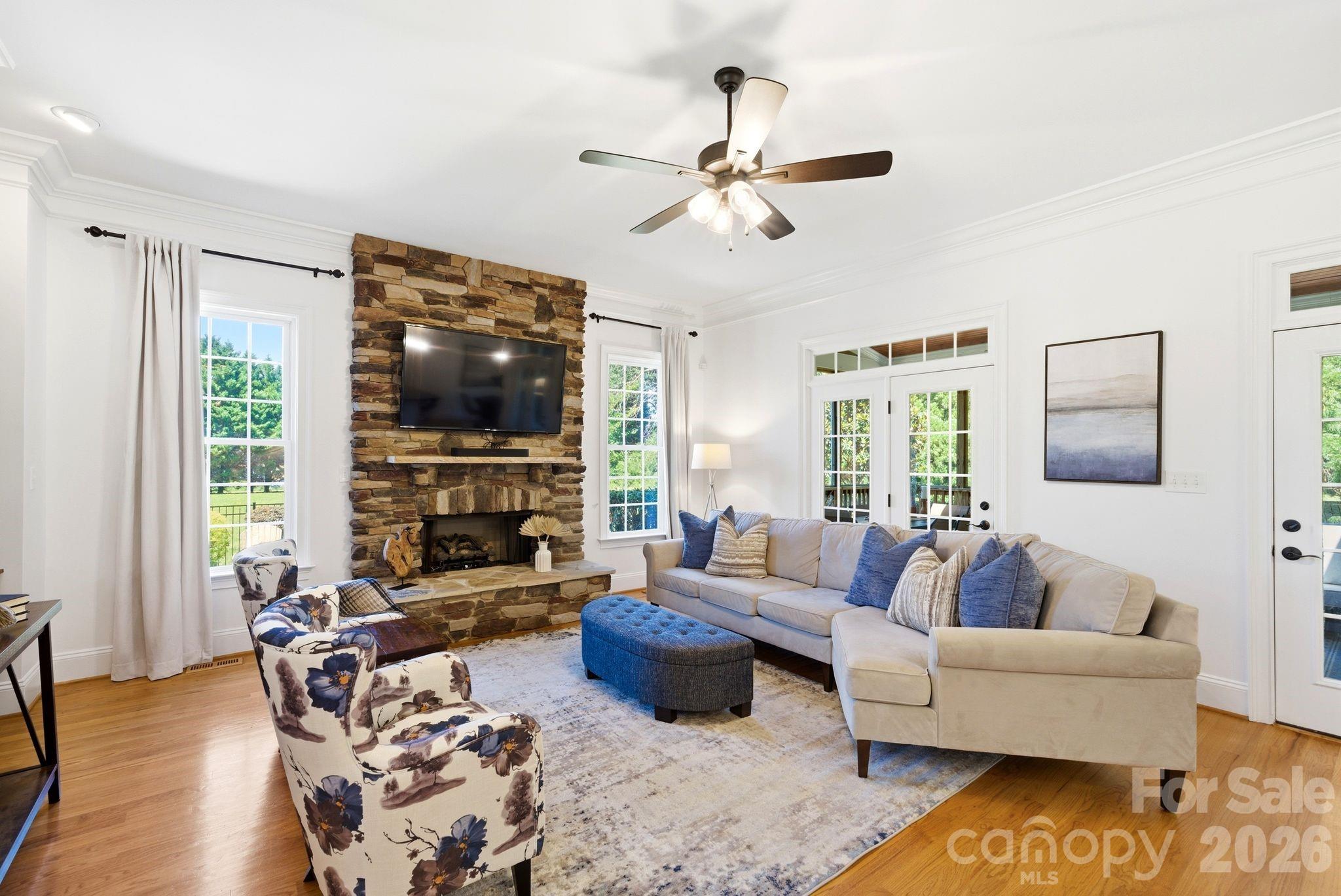 Family Room - 16000 Sunset Drive, Huntersville