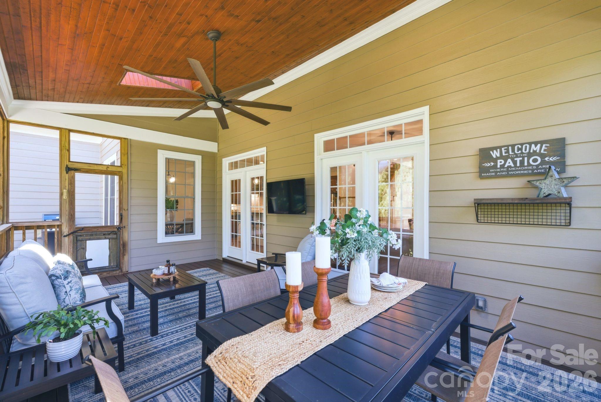 Single Family Residence at 16000 Sunset Drive, Huntersville, photo 24 of 44