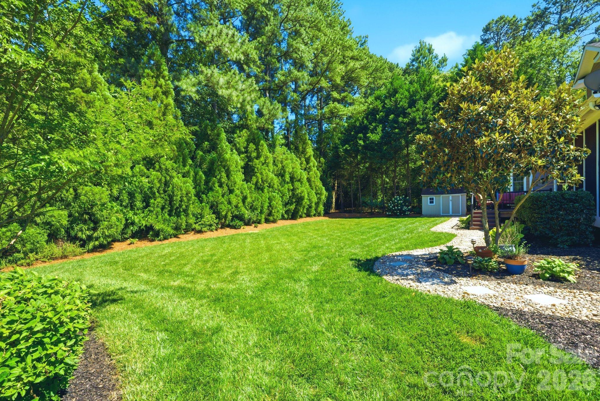 Single Family Residence at 16000 Sunset Drive, Huntersville, photo 38 of 44