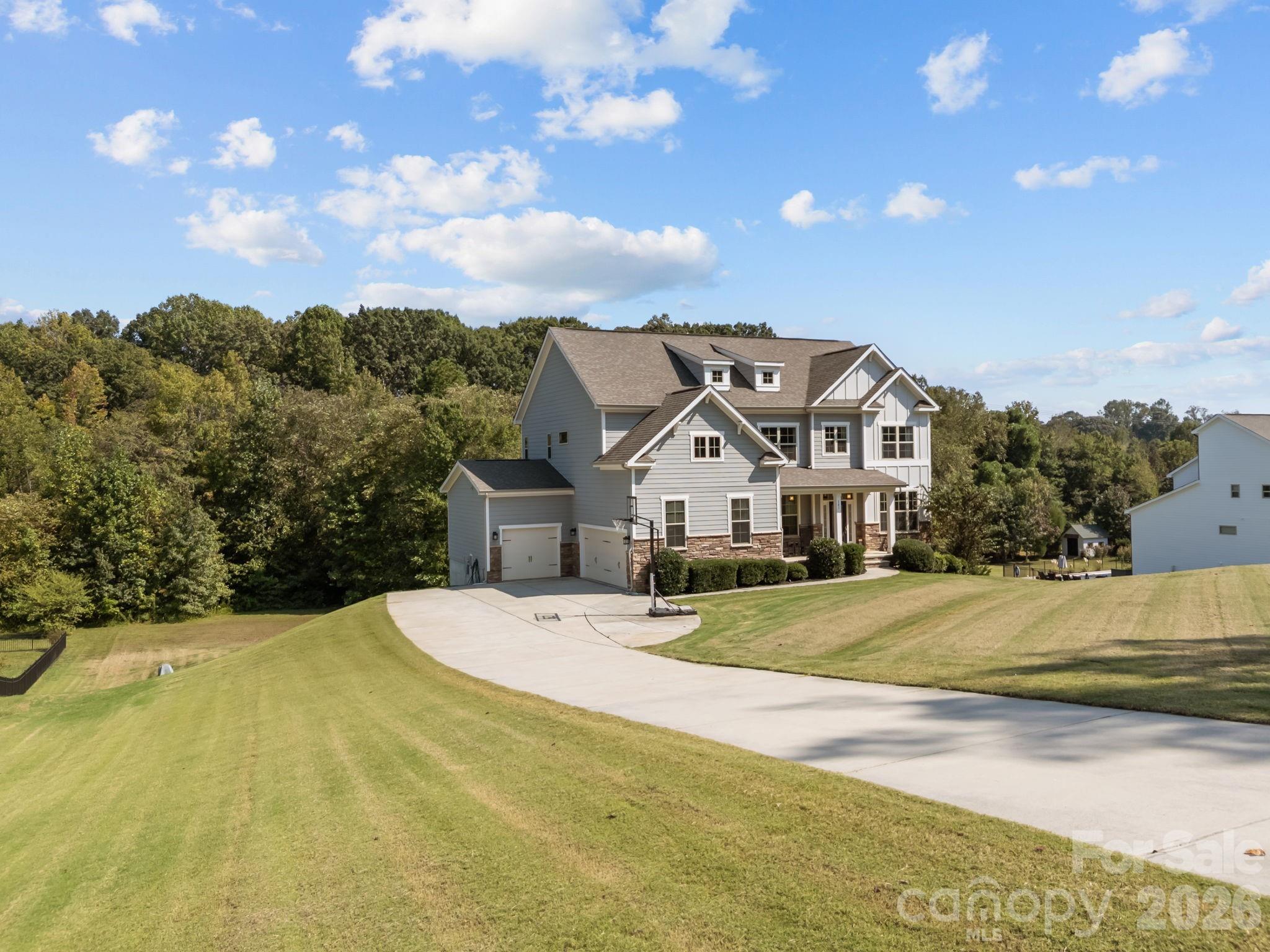Single Family Residence at 141 Rain Shadow Drive, Mooresville, photo 2 of 48