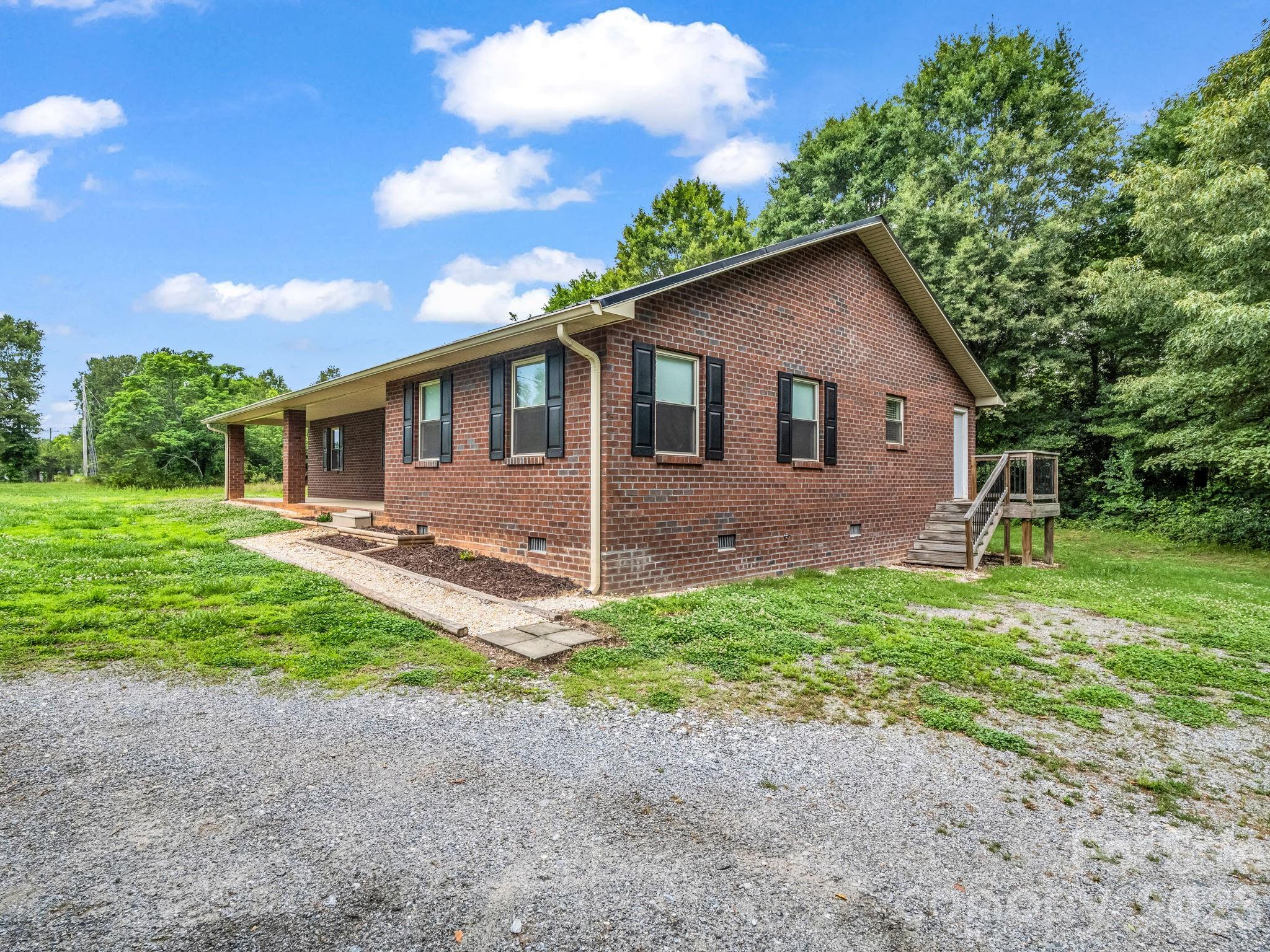 Single Family Residence at 103 Ross Road, Shelby, photo 3 of 33