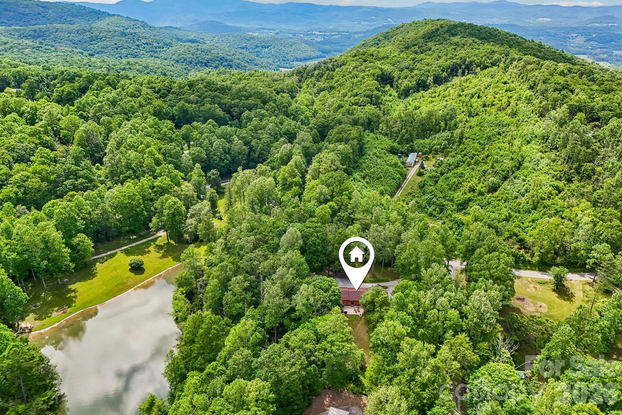 Single Family Residence at 3229 N Bearwallow Road, Hendersonville, photo 2 of 27