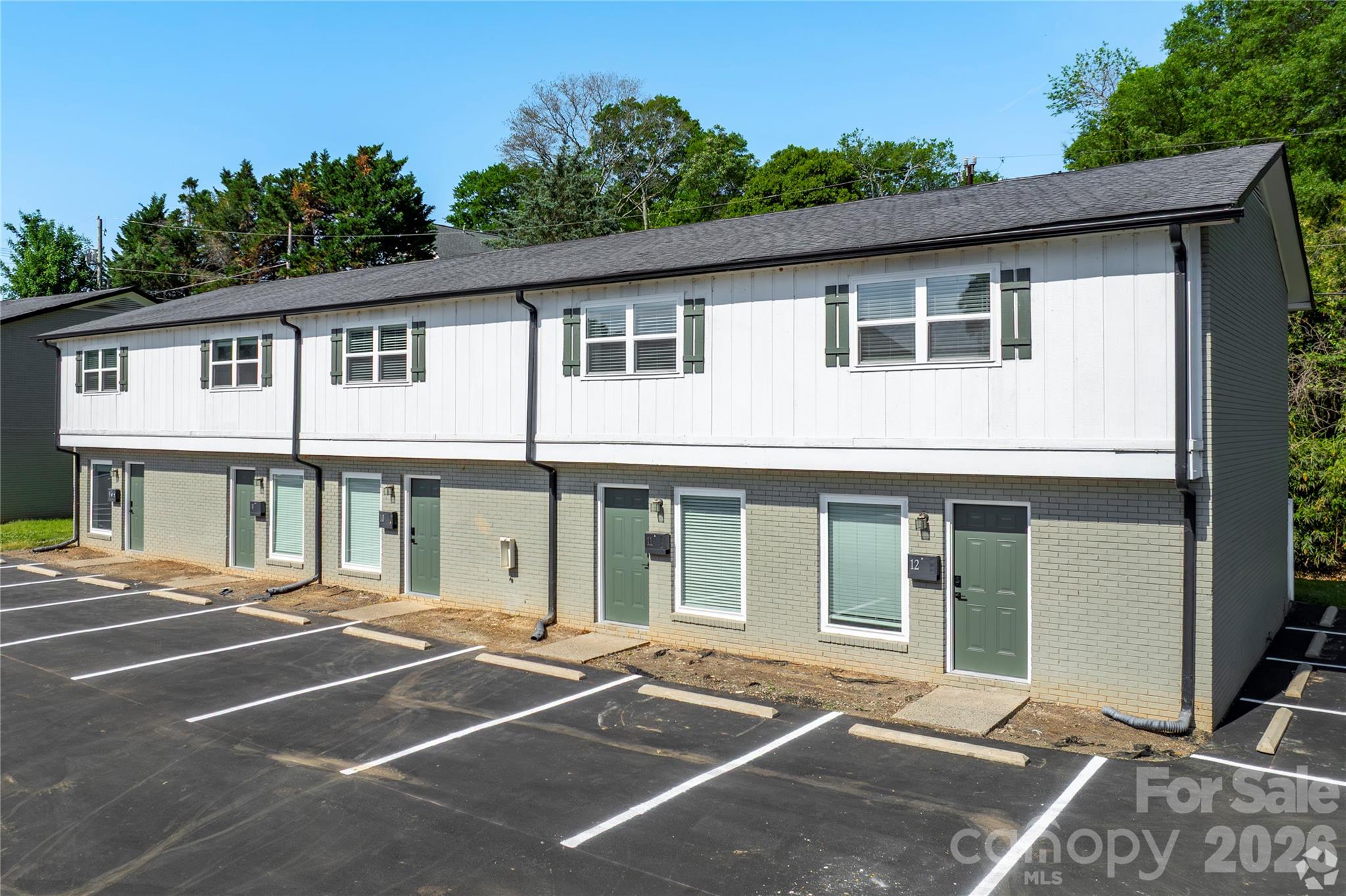 Apartment at 300 E Charlotte Avenue, Mount Holly, photo 3 of 16