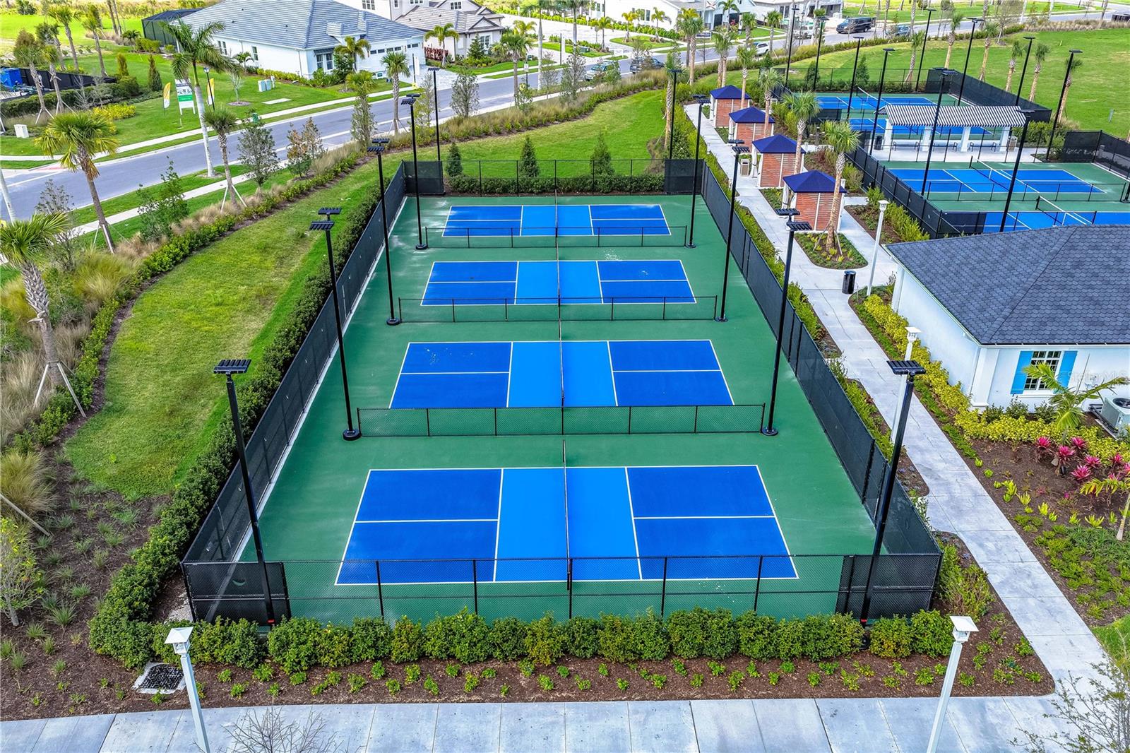 Community Amenities - 17676 FOXTAIL LOOP, VENICE
