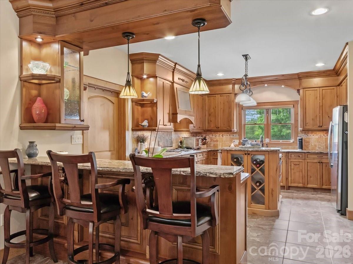 Kitchen - 750 Barebridge Drive, Burnsville
