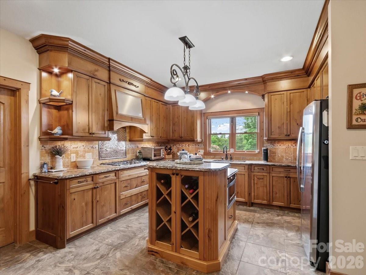 Single Family Residence at 750 Barebridge Drive, Burnsville, photo 11 of 47