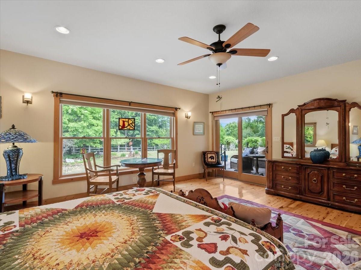 Primary bedroom on main level - 750 Barebridge Drive, Burnsville
