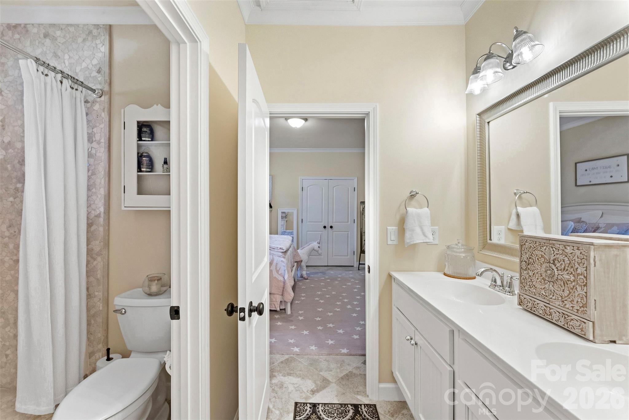 Jack & Jill Bathroom - 3411 Stags Leap Way, York