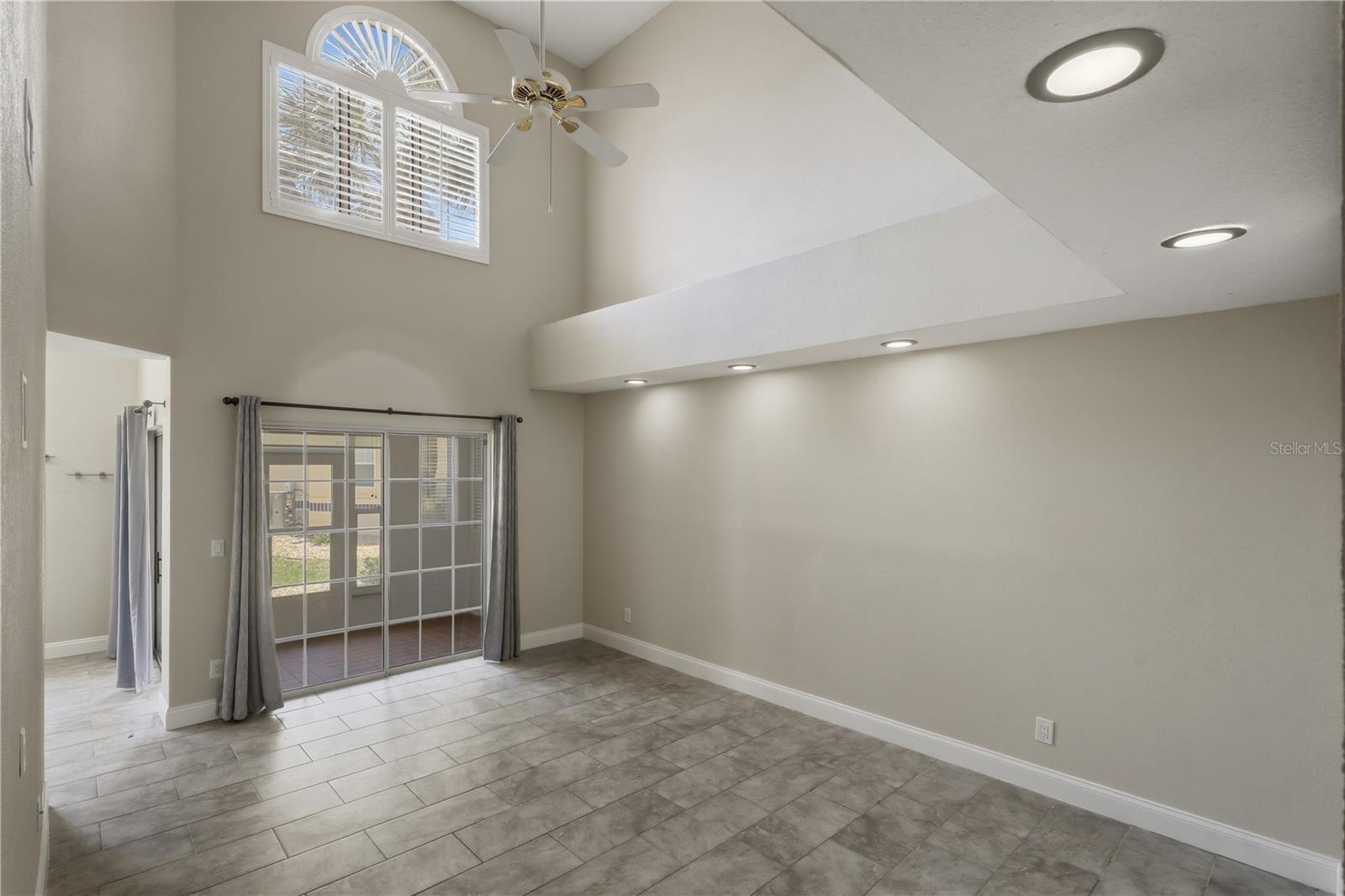 2 Story living room - 44 CAPTAINS WALK, PALM COAST