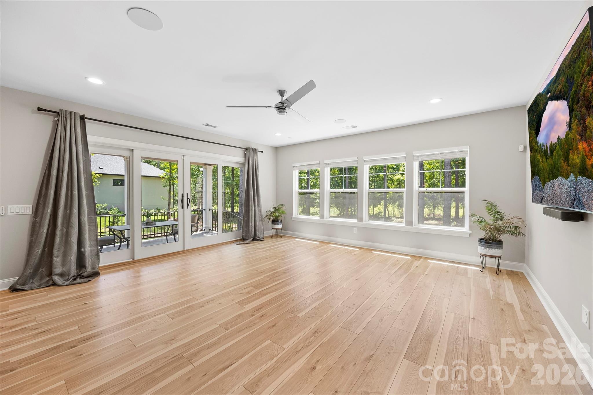 Walk-out basement living/recreation area - 6039 Chimney Bluff Road, Lancaster