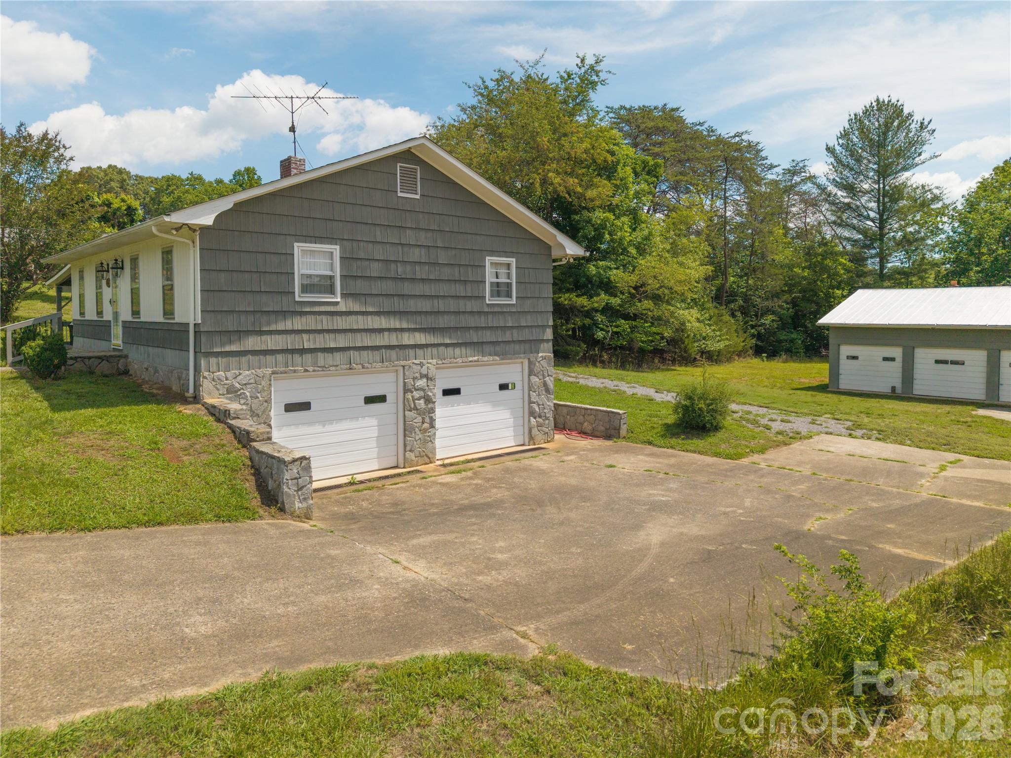 Single Family Residence at 122 Whitley Road, Morganton, photo 4 of 30