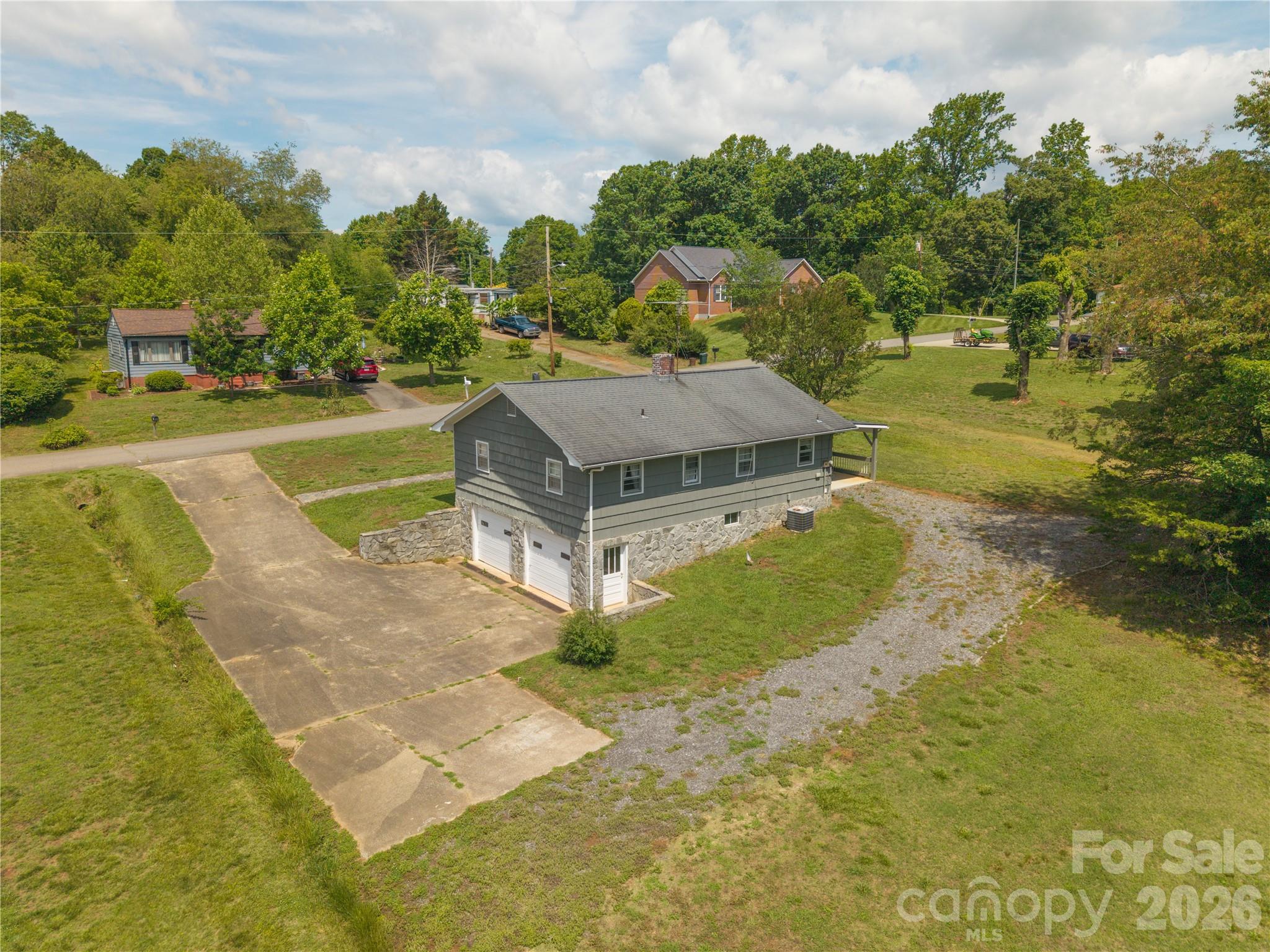 Single Family Residence at 122 Whitley Road, Morganton, photo 6 of 30
