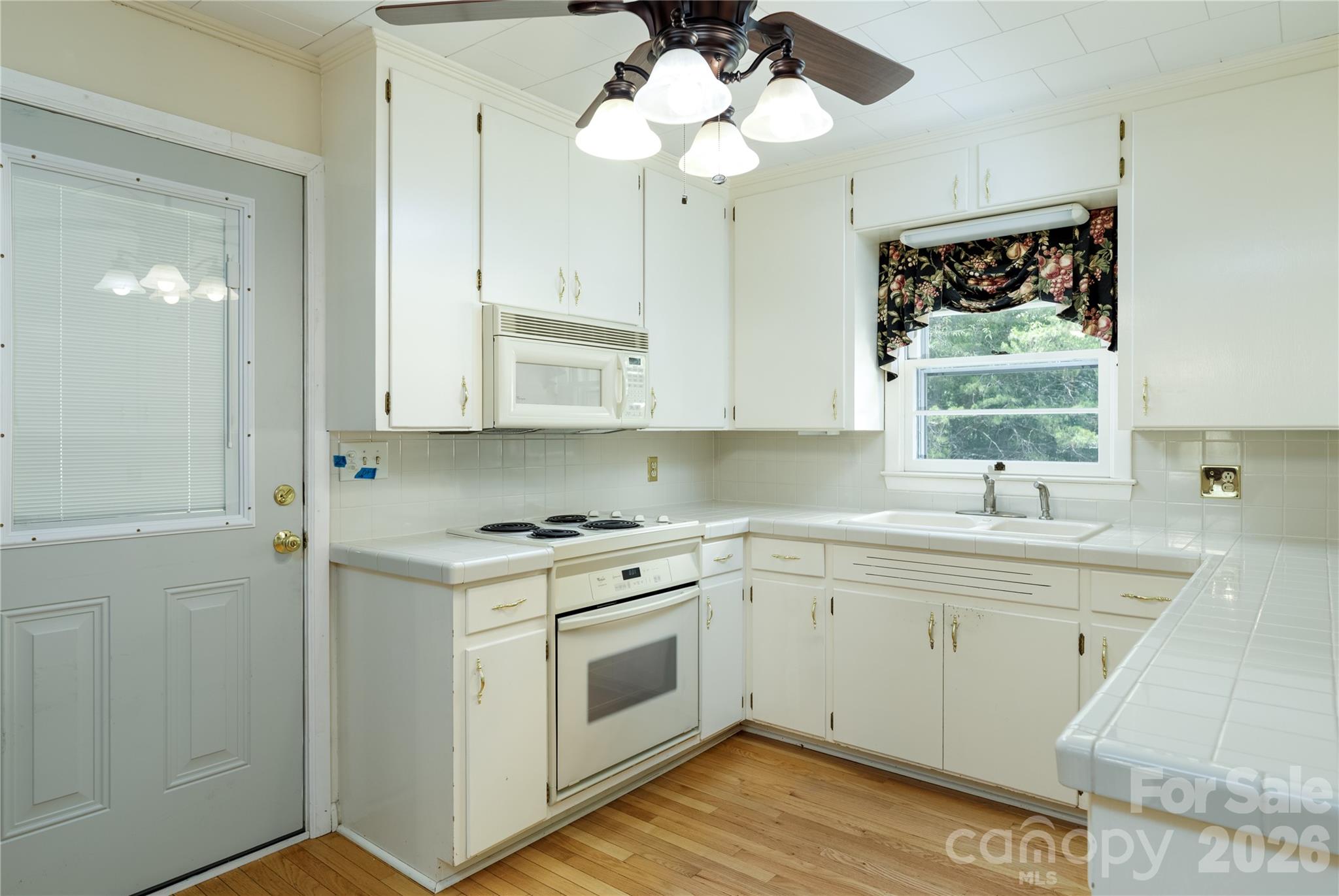 Single Family Residence at 122 Whitley Road, Morganton, photo 11 of 30